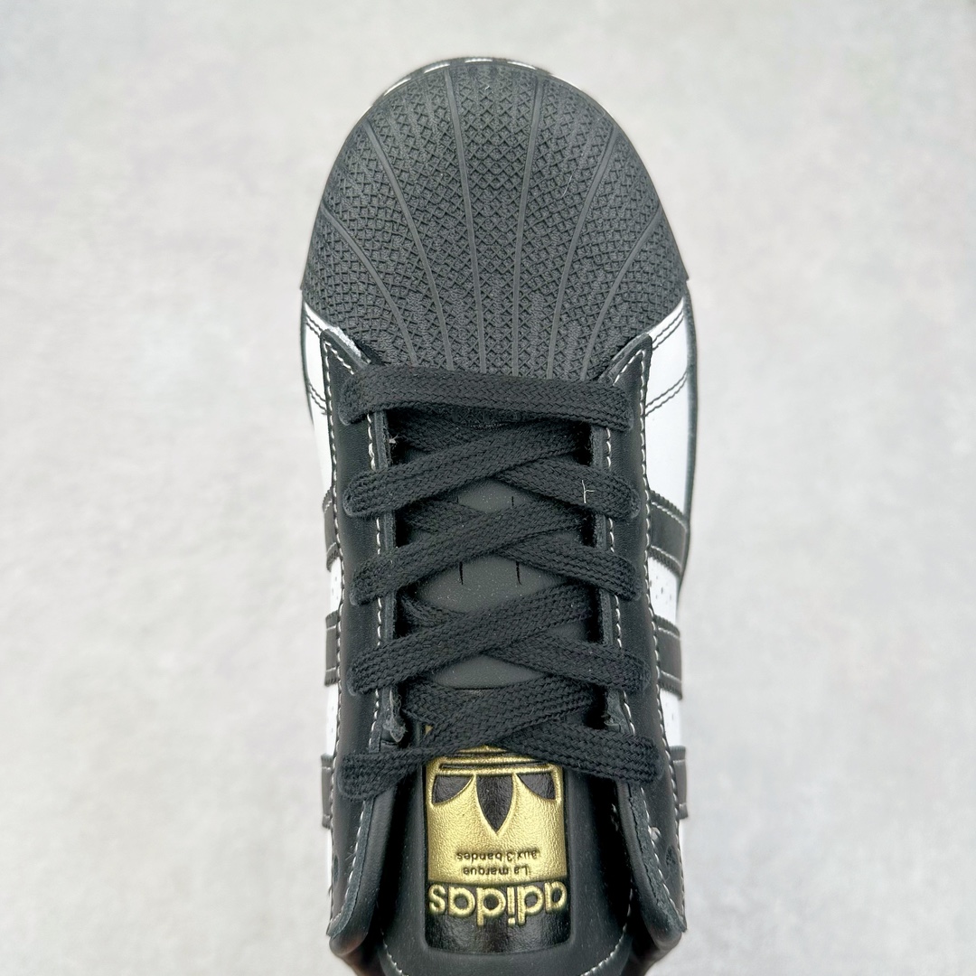 图片[4]-＃特价福利 AD Originals Superstar 经典复古贝壳头厚底板鞋 诞生于1969年 是第一双将全皮面鞋 身与橡胶鞋头结合在一起的低帮篮球鞋 Superstar最开始 是作为高帮篮球鞋Pro Model的低帮版本而出现的 但因为其独特和醒目的橡胶鞋头造型而让大家熟知 被大家形象地称为\\\”shelltoe\\\”贝壳头 在70年代的美国职业篮球场上 接近3/4的NBA球员都将这双Superstar作为场上用鞋 80年代之后 经过不断的改良和发展 Superstar逐渐成为横跨时装、音乐、街头文化、休闲和运动等各大领域的时尚潮鞋 尺码：35.5 36 36.5 37 38 38.5 39 40 40.5 41 42 42.5 43 44 44.5 45-选品中心