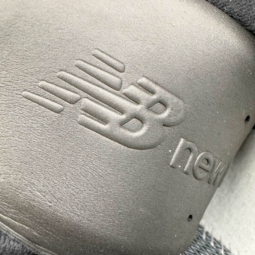 图片[10]-＃M纯原 JJJJound x New Balance NB M2002RXZ Gore-Tex 联名黑灰 NB新百伦潮流复古织物皮革减震防滑耐磨轻便低帮跑步鞋 原档数据独立私模大底 唯一正确六层组合大底 RB前软后硬 百分百还原原鞋脚感 基于市场现有版本全新升级调整 NB市场最强产物 全网最全配色加持 全套原楦原纸板原厂数据开发 全鞋电脑针车加持 原厂网布 原装进口头层翻毛皮料正确绒感卡色 正确中底拉帮中底网布细节 一比一手工擦旧效果 冲裁组合 匠心打造 耗时两个月开发完成 工艺极其复杂难度可想而知 高端零售专供产物 尺码：36 37 37.5 38 38.5 39.5 40 40.5 41.5 42 42.5 43 44 44.5 45 45.5 46.5 47-选品中心