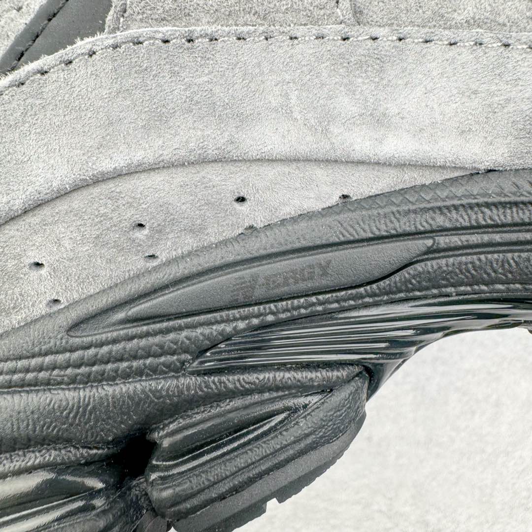 图片[21]-＃M纯原 JJJJound x New Balance NB M2002RXZ Gore-Tex 联名黑灰 NB新百伦潮流复古织物皮革减震防滑耐磨轻便低帮跑步鞋 原档数据独立私模大底 唯一正确六层组合大底 RB前软后硬 百分百还原原鞋脚感 基于市场现有版本全新升级调整 NB市场最强产物 全网最全配色加持 全套原楦原纸板原厂数据开发 全鞋电脑针车加持 原厂网布 原装进口头层翻毛皮料正确绒感卡色 正确中底拉帮中底网布细节 一比一手工擦旧效果 冲裁组合 匠心打造 耗时两个月开发完成 工艺极其复杂难度可想而知 高端零售专供产物 尺码：36 37 37.5 38 38.5 39.5 40 40.5 41.5 42 42.5 43 44 44.5 45 45.5 46.5 47-选品中心