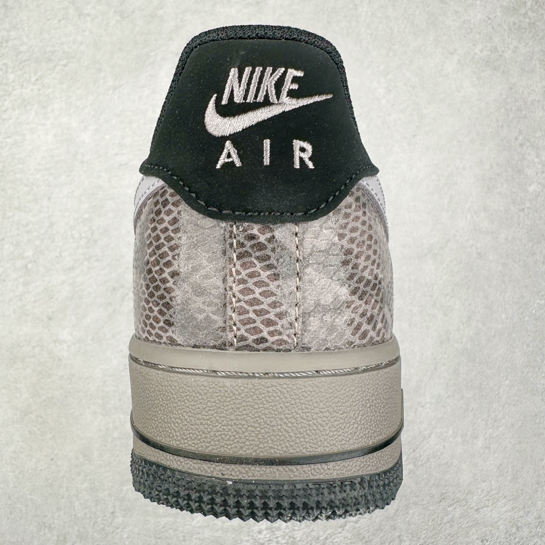 图片[8]-NK Air Force 1´07 Low 空军一号低帮百搭休闲运动板鞋 HF2898-001 柔软、弹性十足的缓震性能和出色的中底设计 横跨复古与现代的外型结合 造就出风靡全球 三十多年的Force 1 直到今天还深受青睐 尺码：36 36.5 37.5 38 38.5 39 40 40.5 41 42 42.5 43 44 44.5 45-选品中心