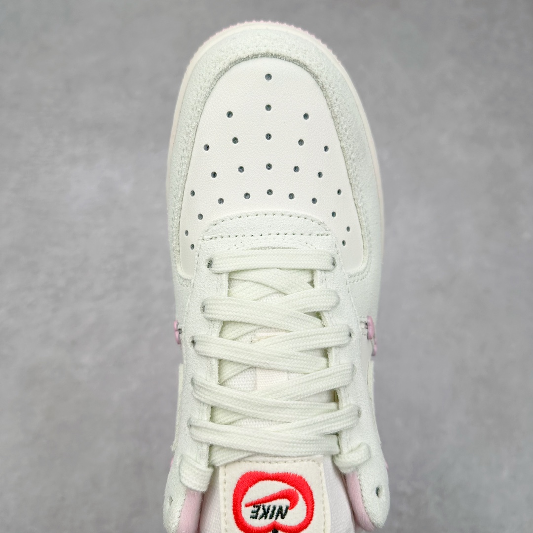 图片[4]-NK Air Force 1´07 Low 空军一号低帮百搭休闲运动板鞋 HV5992-111 柔软、弹性十足的缓震性能和出色的中底设计 横跨复古与现代的外型结合 造就出风靡全球 三十多年的Force 1 直到今天还深受青睐 尺码：36 36.5 37.5 38 38.5 39 40 40.5 41 42 42.5 43 44 44.5 45-选品中心