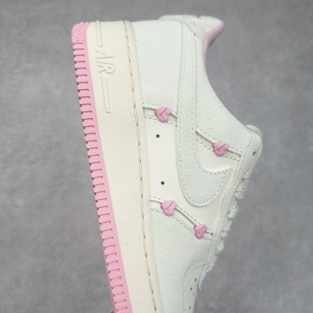 图片[6]-NK Air Force 1´07 Low 空军一号低帮百搭休闲运动板鞋 HV5992-111 柔软、弹性十足的缓震性能和出色的中底设计 横跨复古与现代的外型结合 造就出风靡全球 三十多年的Force 1 直到今天还深受青睐 尺码：36 36.5 37.5 38 38.5 39 40 40.5 41 42 42.5 43 44 44.5 45-选品中心