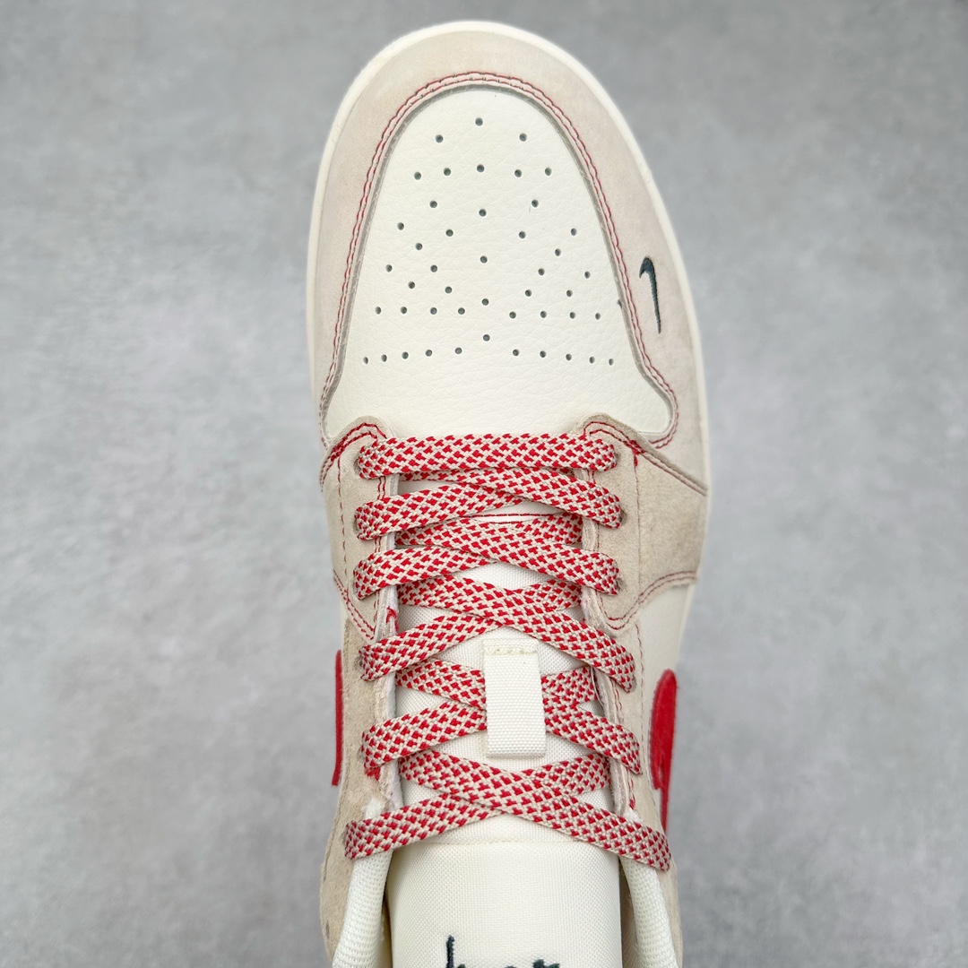 图片[4]-TS x Air Jordan AJ1 Low 倒钩低帮联名定制配色 SJ9950-040 原厂内置气垫魔块 A模大底 头层小牛皮 鞋舌AJ原厂专用牛津布+AJ专用反口珍珠布+原厂无杂质高弹内里海棉+特殊封边弹力鞋带 尺码：36 36.5 37.5 38 38.5 39 40 40.5 41 42 42.5 43 44 44.5 45 46 47.5-选品中心