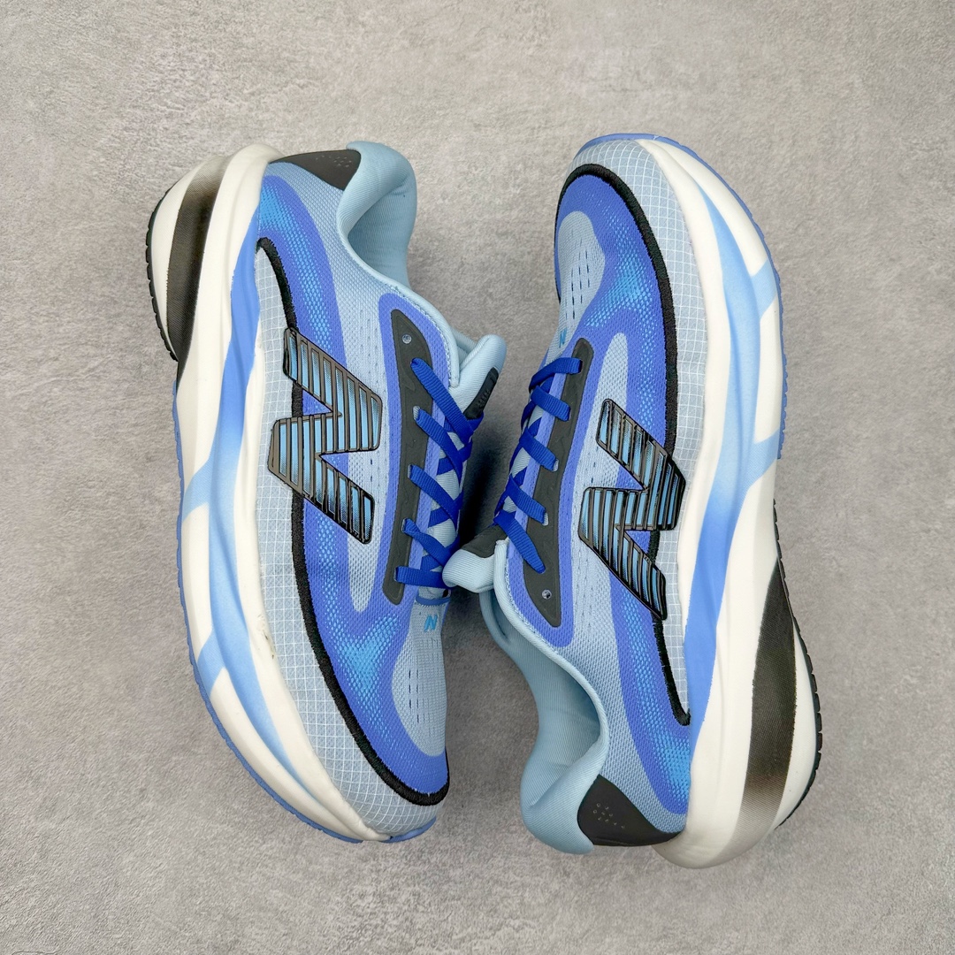 图片[3]-New Balance Fresh Foam X NB1080V5 新百伦系列低帮轻量化厚底健身休闲运动慢跑鞋 近赏｜无论是日常慢跑，还是City Walk，它都可轻松应对提起今年最流行的事情，想必在你所在的城市来一段City Walk，是很多潮男潮女都会做的吧。当时间来到十月，一年中最舒服的时光，无论是慢跑也好，还是City Walk，今天推荐的这双鞋，都可以轻松应对。那就是可以带给你久违的松弛感、治愈你柔软的需要的New Balance Fresh Foam X1080v15。作为New Balance经典跑鞋系列，1080系列可以说凝聚了品牌历来前沿科技与制造匠心。今年的v13版本可谓再度革新。在舒适体验、运动性能以及造型风格三个维度上做到了有机交融。舒适体验一直是1080跑鞋系列带给我们最大的直观感受，加上本就带有严肃跑鞋基因，在今年全新材料配方的Fresh FoamX中底泡棉上则有了不一样的缓震性能，重新定义“踩屎感”。可再生柔软针织鞋面使用可追溯的Repreve再生鞋面材料，柔软透气的鞋面提供绵密的贴合与包裹感，轻量分区橡胶大底分区外底橡胶采用新材料，改进纹路设计，增加前掌外底硬度，提升滚动反馈和传动效率。尺码：40 40.5 41.5 42 42.5 43 44 45-选品中心