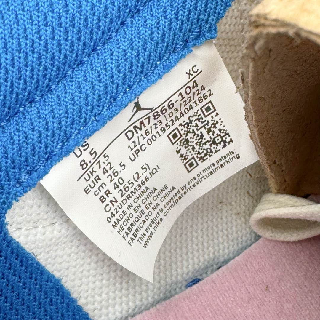 图片[15]-＃FK纯原 Travis Scott x Air Jordan AJ1 Low OG SP TS联名倒钩低帮 白蓝 DM7866-104 外贸高端零售特供批次 产品品控稳定性领先行业 各方面均可对飙L版 良心定价不杀猪 原厂全套原楦原纸板冲刀磨具开发 原厂皮料加持 原厂港宝加持定型后跟R度完美 同源原厂电绣 鬼脸飞翼针数密度立体效果一致 百分百一致原鞋 原厂拉帮工艺 针距密度一致 后跟弧度收口自然不对折 极致一眼正品既视感 进口玻璃冲刀皮料裁剪零毛边 全鞋电脑针车工艺 品控清洁度最高QC检验标准 免检产品 原厂订购鞋盒、鞋标、防尘纸、鞋撑、鞋带 追求极致的原厂味道 尺码：36 36.5 37.5 38 38.5 39 40 40.5 41 42 42.5 43 44 44.5 45 46 47.5 48.5-选品中心