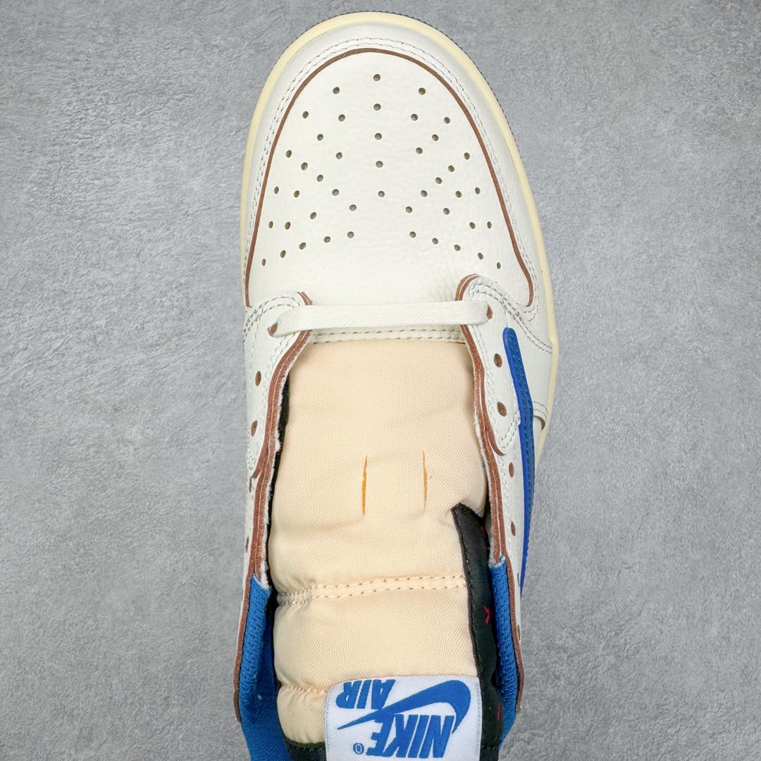 图片[4]-＃FK纯原 Travis Scott x Air Jordan AJ1 Low OG SP TS联名倒钩低帮 白蓝 DM7866-104 外贸高端零售特供批次 产品品控稳定性领先行业 各方面均可对飙L版 良心定价不杀猪 原厂全套原楦原纸板冲刀磨具开发 原厂皮料加持 原厂港宝加持定型后跟R度完美 同源原厂电绣 鬼脸飞翼针数密度立体效果一致 百分百一致原鞋 原厂拉帮工艺 针距密度一致 后跟弧度收口自然不对折 极致一眼正品既视感 进口玻璃冲刀皮料裁剪零毛边 全鞋电脑针车工艺 品控清洁度最高QC检验标准 免检产品 原厂订购鞋盒、鞋标、防尘纸、鞋撑、鞋带 追求极致的原厂味道 尺码：36 36.5 37.5 38 38.5 39 40 40.5 41 42 42.5 43 44 44.5 45 46 47.5 48.5-选品中心