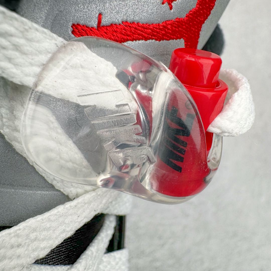 图片[16]-＃Ljr特供 Air Jordan AJ5 “Black Metallic Reimagined” 黑银 HF3975-001 全新改良批次 圈内最强倒钩系列 恪守真诚 承诺混一赔十 高端零售裸鞋圈特供批次 SZ原厂全套原楦原纸板冲刀磨具开发 原厂皮料加持 原厂港宝加持定型后跟R度完美 同源原厂电绣 飞翼针数密度立体效果一致 百分百一致原鞋 原厂拉帮工艺 针距密度一致 后跟弧度收口自然不对折 极致一眼正品既视感 进口玻璃冲刀皮料裁剪零毛边 全鞋电脑针车工艺 品控清洁度最高QC检验标准 免检产品 原厂订购鞋盒、鞋标、防尘纸、鞋撑、鞋带 追求极致的原厂味道 尺码：40.5 41 42 42.5 43 44 44.5 45 45.5 46 47.5 48.5-选品中心