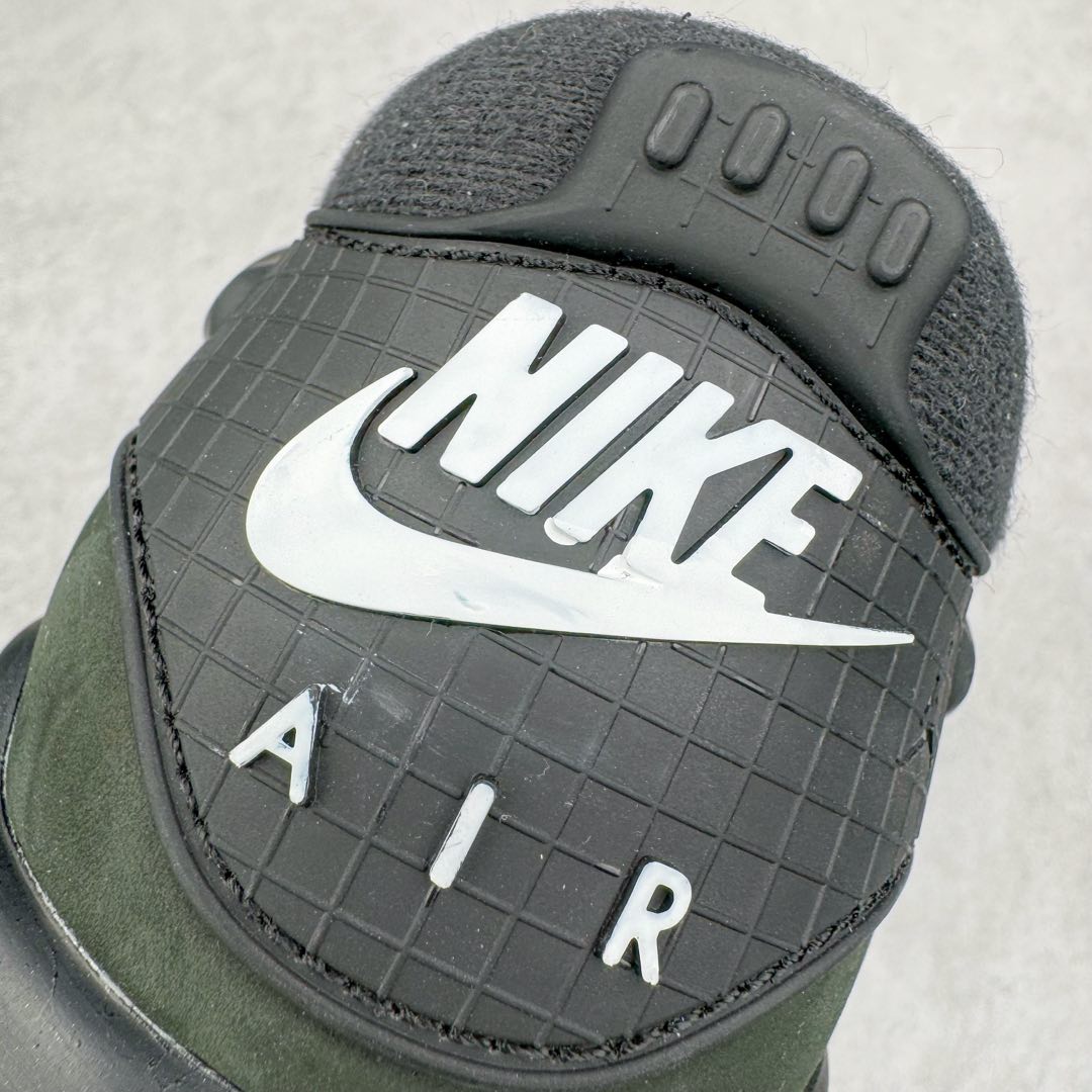 图片[17]-＃KZ纯原 Air Jordan AJ4 RM 重制版低帮复古篮球鞋 黑白 FQ7939-004 亲自操刀耗时半年巨作 全套原纸板楦头开发 确保原汁原味 完美呈现版型 一比一鞋头弧度高度鞋身弧度 原厂TPU 正确内里网布 菱角分明不变形无多余毛边 柔软性质感一致于原鞋 原厂织唛标 原厂飞人电绣工艺 尾指中部跳三针 独家绑鞋带手法 印刷中底布 四线拉帮 米色美纹纸贴合固定 进口港宝加持 后跟自然饱满 全鞋荧光划线卡点 追求极致完美 每一双都是工艺品 多重QC质检 超越公司货的品控标准 实实在在的免检产品 采用了低帮的设计 并保留了众多AJ4的经典元素 鞋身以皮革、麂皮材质拼接打造 AJ4经典的TPU材质延伸至后跟 增强鞋款稳定性 而鞋身侧面的网格设计则被取消 尾部的NIKE AIR标志也得到保留 并同时带有飞人logo 中底部分同样搭载了可视AIR气垫 鞋底采用米白色中底和外底呈现 为整个设计收尾 尺码：36 36.5 37.5 38 38.5 39 40 40.5 41 42 42.5 43 44 44.5 45 46 47.5-选品中心