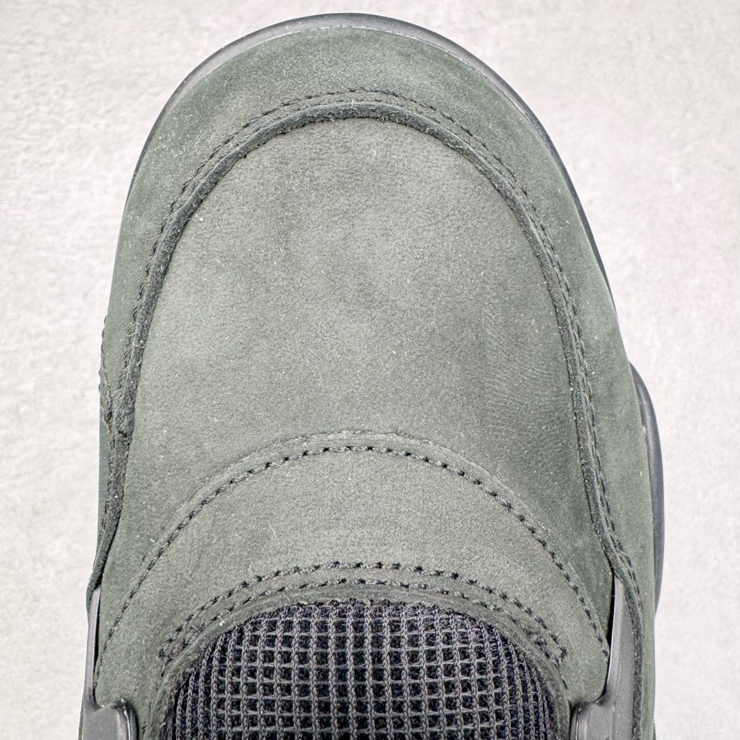 图片[18]-＃KZ纯原 Air Jordan AJ4 RM 重制版低帮复古篮球鞋 黑白 FQ7939-004 亲自操刀耗时半年巨作 全套原纸板楦头开发 确保原汁原味 完美呈现版型 一比一鞋头弧度高度鞋身弧度 原厂TPU 正确内里网布 菱角分明不变形无多余毛边 柔软性质感一致于原鞋 原厂织唛标 原厂飞人电绣工艺 尾指中部跳三针 独家绑鞋带手法 印刷中底布 四线拉帮 米色美纹纸贴合固定 进口港宝加持 后跟自然饱满 全鞋荧光划线卡点 追求极致完美 每一双都是工艺品 多重QC质检 超越公司货的品控标准 实实在在的免检产品 采用了低帮的设计 并保留了众多AJ4的经典元素 鞋身以皮革、麂皮材质拼接打造 AJ4经典的TPU材质延伸至后跟 增强鞋款稳定性 而鞋身侧面的网格设计则被取消 尾部的NIKE AIR标志也得到保留 并同时带有飞人logo 中底部分同样搭载了可视AIR气垫 鞋底采用米白色中底和外底呈现 为整个设计收尾 尺码：36 36.5 37.5 38 38.5 39 40 40.5 41 42 42.5 43 44 44.5 45 46 47.5-选品中心