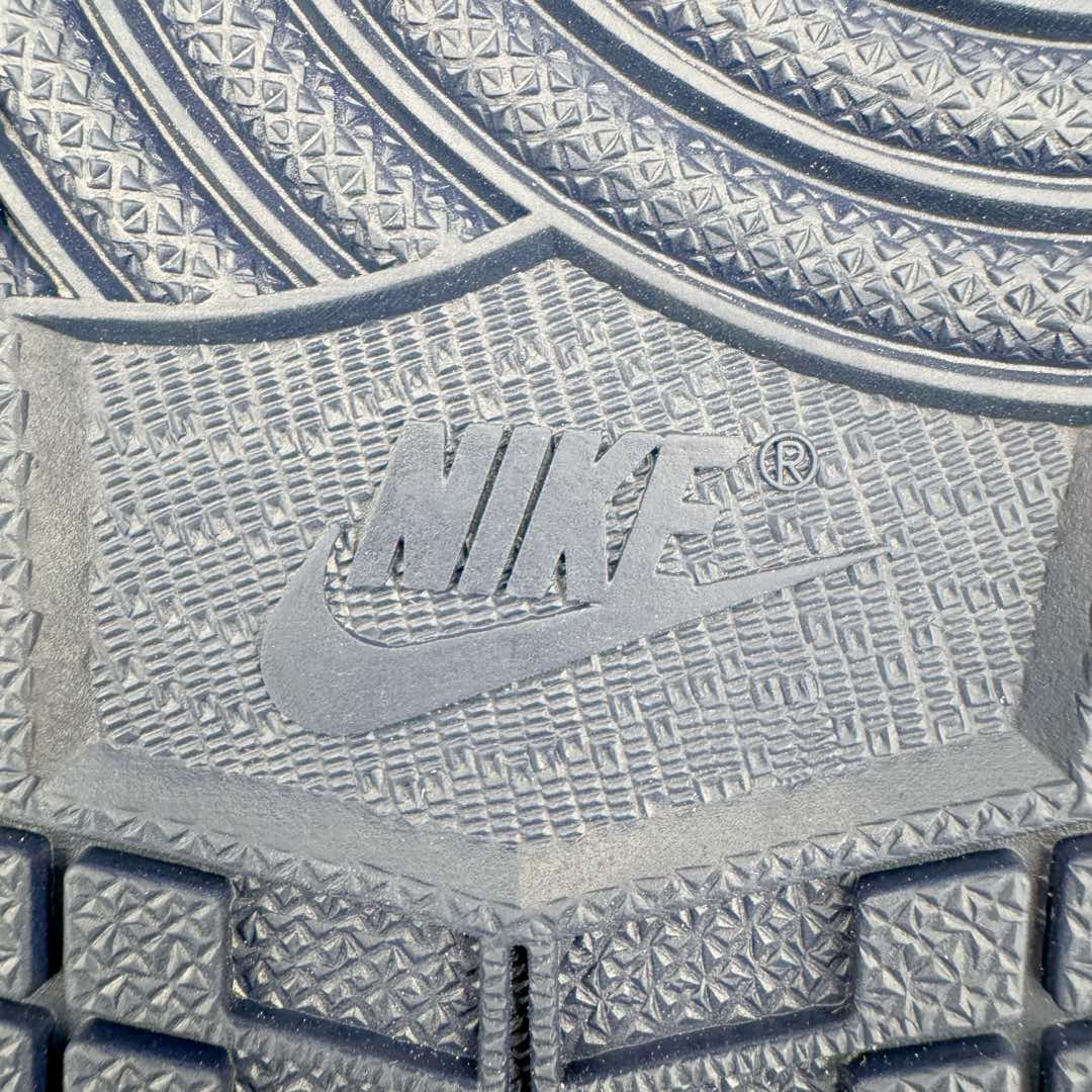 图片[18]-＃KZ神版莞产 Air Jordan AJ1 Retro Low OG 低帮 黑曜石CZ0790-400 全系列配色 外贸特供批次 新配色不断更新开发 市场中端王者 全套原纸板楦头开发 确保原汁原味 完美呈现一代版型 一比一鞋头弧度高度鞋身弧度 此版本只针对中端市场 细节品控鞋型随意秒杀市面同价位 鞋型完美 不臃肿别扭 头层皮料加持 用料绝不含糊 进口玻璃冲刀皮料裁剪零毛边 电脑针车工艺 超高鞋面清洁度 最高QC检验标准 控制溢胶瑕疵 原盒原配 飞翼3D高频深度立体 工艺方面大到整体鞋型 漏斗收腰 底线拉帮 LOGO立体程度 小到针眼排布 载片对称 冲孔效果 鞋标规范 鞋垫背胶等等 无一不是口碑收割 每双都是一个回头客 尺码：36 36.5 37.5 38 38.5 39 40 40.5 41 42 42.5 43 44 44.5 45 46 47.5-选品中心