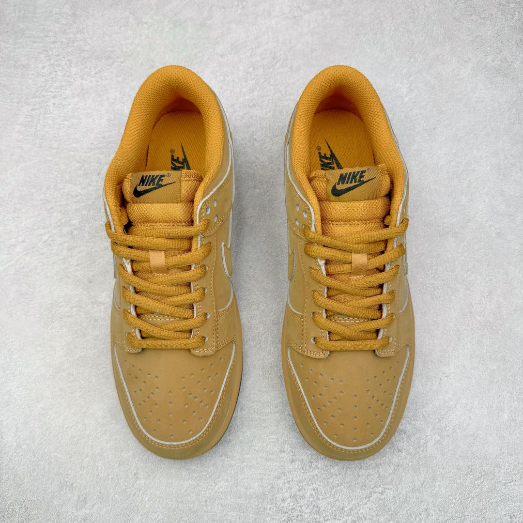 图片[2]-＃K1 NK Dunk Low 小麦色 HQ1932-700 全新支线性价比拉满 迎合行情定价 正确头层皮料 细节均购入原鞋校对开发 全套原纸板楦头加持 细节品控鞋型稳定 独家私模官方最新原厂磨具打造大底 鞋头坡度极致还原 原盒原配 玻璃冲刀 超高清洁度 全鞋零毛边皮料切割 正确中底布背胶中底布拉帮走线 尺码：36 36.5 37.5 38 38.5 39 40 40.5 41 42 42.5 43 44 44.5 45 46-选品中心