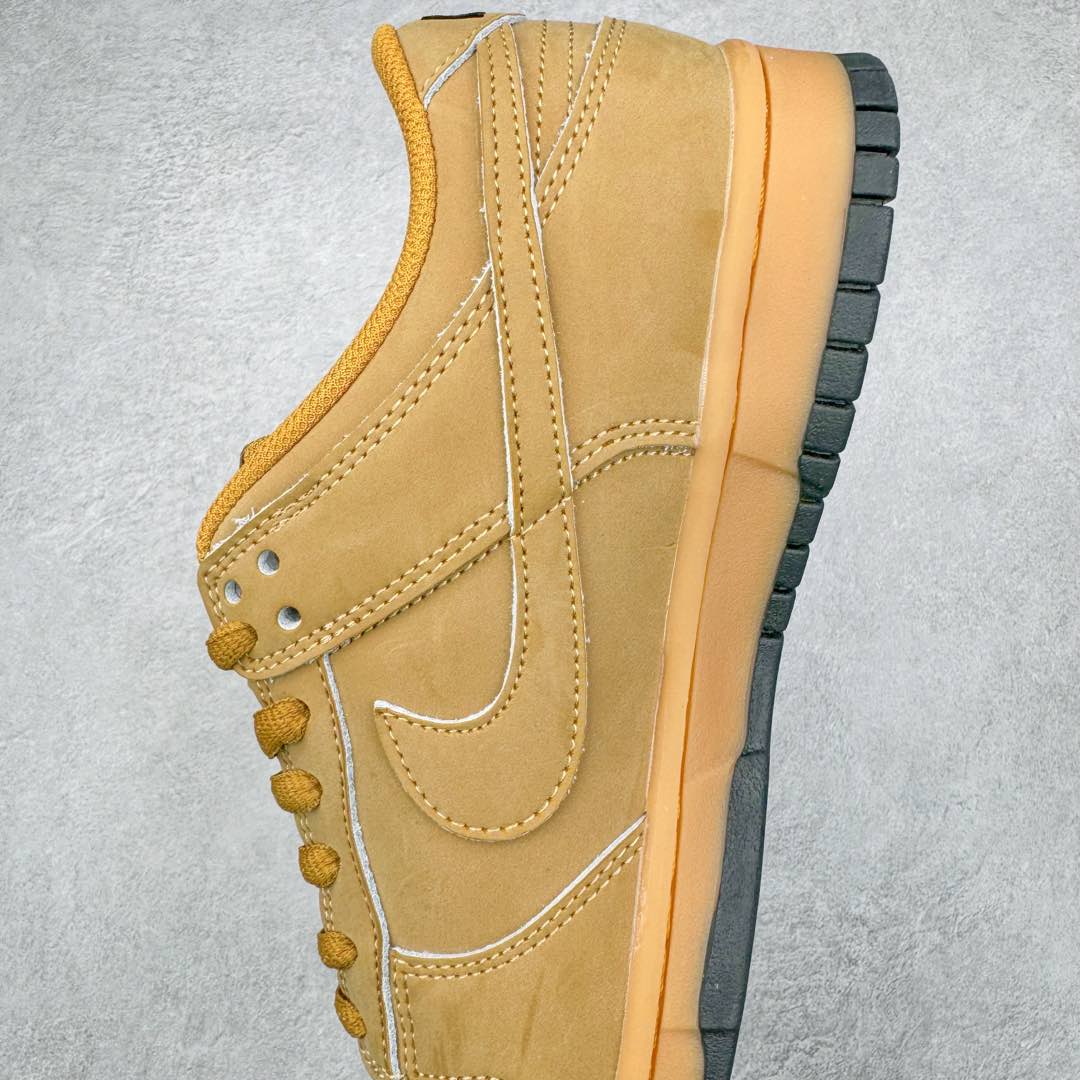 图片[7]-＃K1 NK Dunk Low 小麦色 HQ1932-700 全新支线性价比拉满 迎合行情定价 正确头层皮料 细节均购入原鞋校对开发 全套原纸板楦头加持 细节品控鞋型稳定 独家私模官方最新原厂磨具打造大底 鞋头坡度极致还原 原盒原配 玻璃冲刀 超高清洁度 全鞋零毛边皮料切割 正确中底布背胶中底布拉帮走线 尺码：36 36.5 37.5 38 38.5 39 40 40.5 41 42 42.5 43 44 44.5 45 46-选品中心