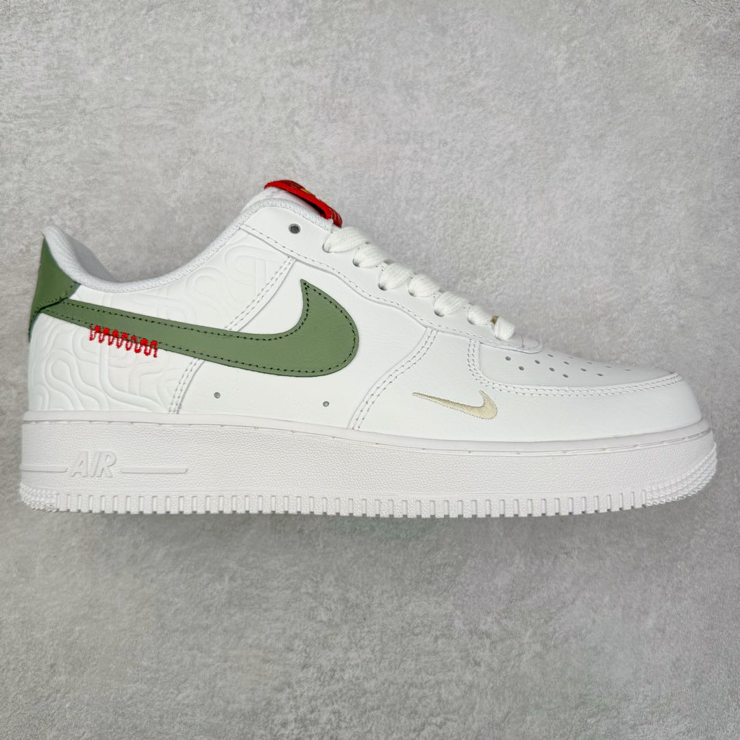 NK Air Force 1´07 Low 空军一号低帮百搭休闲运动板鞋 HV5979-130 柔软、弹性十足的缓震性能和出色的中底设计 横跨复古与现代的外型结合 造就出风靡全球 三十多年的Force 1 直到今天还深受青睐 尺码：36 36.5 37.5 38 38.5 39 40 40.5 41 42 42.5 43 44 44.5 45-选品中心