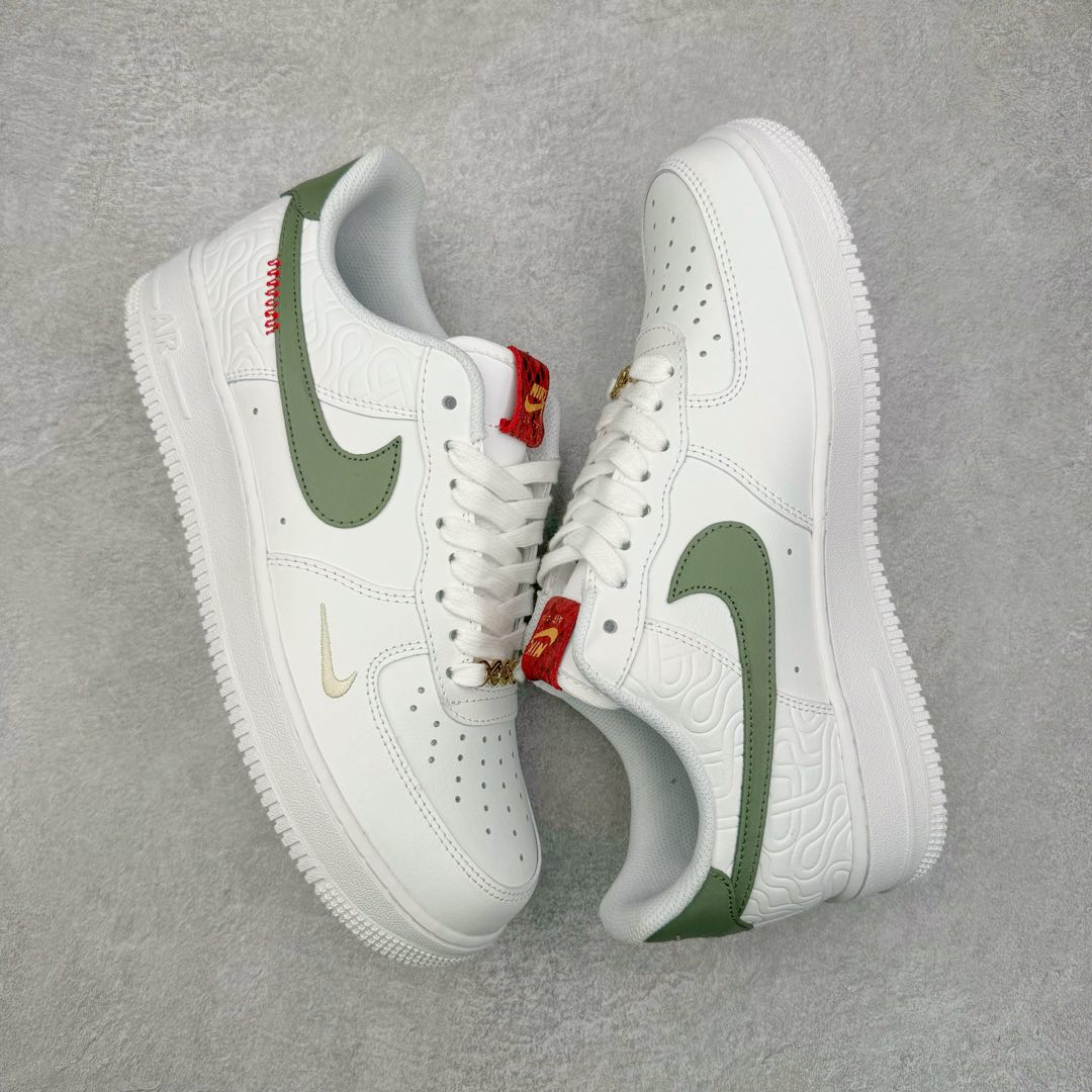 图片[3]-NK Air Force 1´07 Low 空军一号低帮百搭休闲运动板鞋 HV5979-130 柔软、弹性十足的缓震性能和出色的中底设计 横跨复古与现代的外型结合 造就出风靡全球 三十多年的Force 1 直到今天还深受青睐 尺码：36 36.5 37.5 38 38.5 39 40 40.5 41 42 42.5 43 44 44.5 45-选品中心