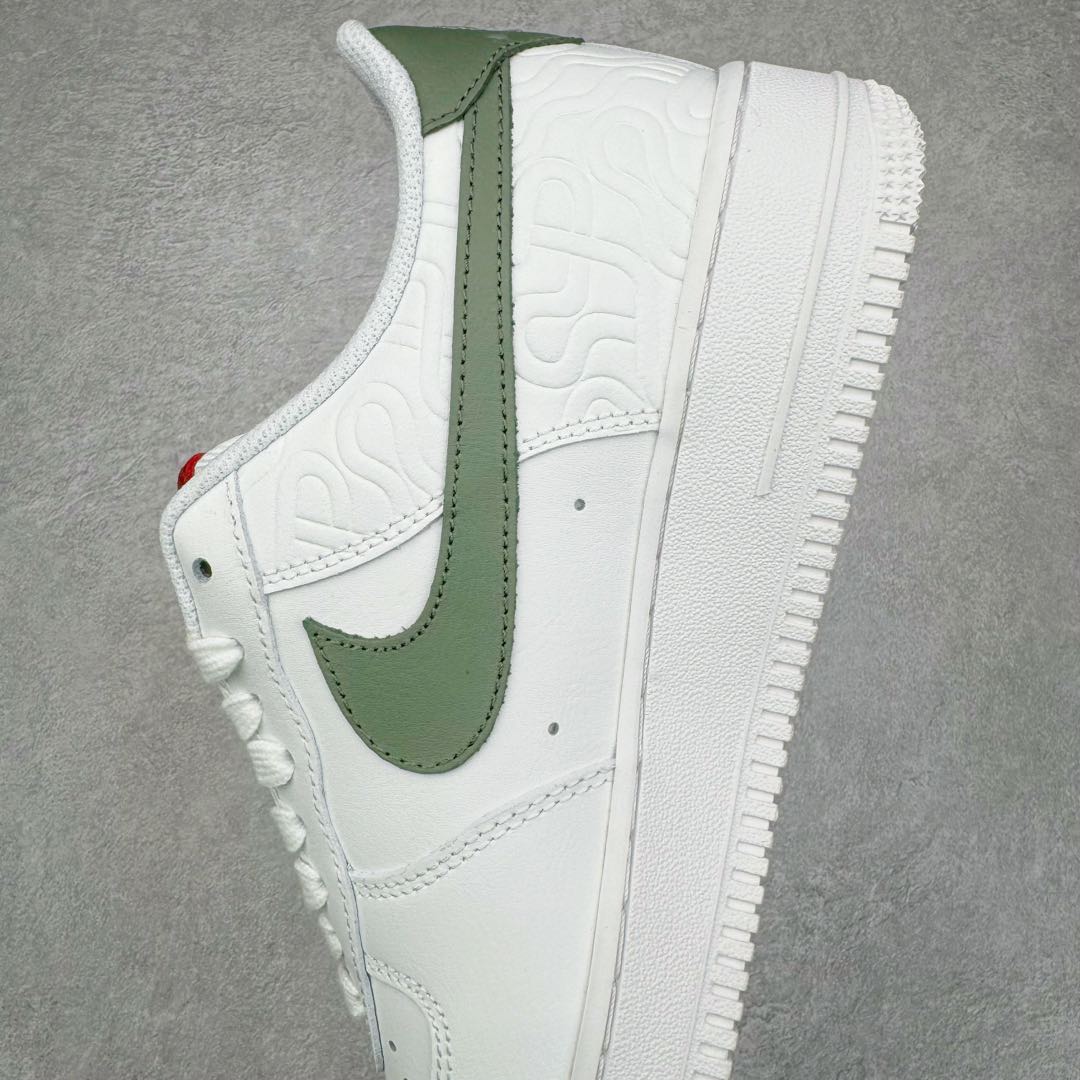 图片[7]-NK Air Force 1´07 Low 空军一号低帮百搭休闲运动板鞋 HV5979-130 柔软、弹性十足的缓震性能和出色的中底设计 横跨复古与现代的外型结合 造就出风靡全球 三十多年的Force 1 直到今天还深受青睐 尺码：36 36.5 37.5 38 38.5 39 40 40.5 41 42 42.5 43 44 44.5 45-选品中心