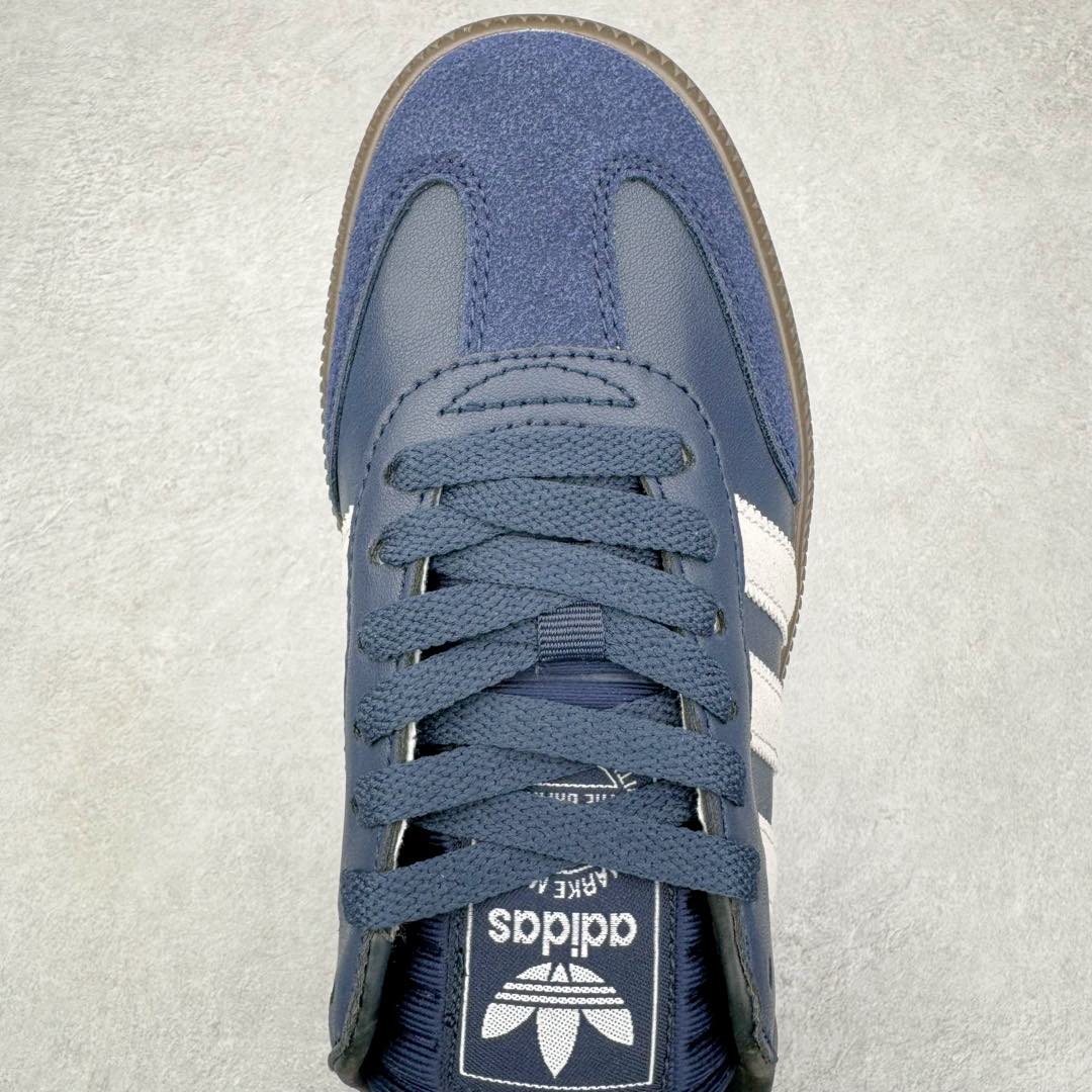 图片[4]-AD Samba XLG 桑巴舞加大厚底版系列德训风百搭松糕休闲运动板鞋生胶底 IE9179 自Originals Samba成功借势Blokecore风潮一跃成为街头巷尾的焦点鞋款后,不论是围绕Samba本身打造的各式「变种版本」,还是以Samba为蓝本打造联名鞋款,都成为了时尚潮流人士日常穿搭首选。Samba XLG是adidas Originals不断扩展XLG系列的一部分,旨在与年轻文化相契合,迎合那些希望通过个性时尚表达自我而不愿牺牲舒适度的年轻群体。街头时尚领域的Gen Z特别偏爱宽松的穿着风格。Samba XLG针对这一点做了创新。它在延续Samba OG经典设计的基础上,迎合年轻群体的穿着习惯,重塑为宽大的鞋身比例轮廓以及加厚中底,让消费者轻松展示自己独特的风格。全新的Samba XLG系列不仅迎合了当下年轻群体的穿搭习惯,加宽了鞋身比例以及将中底进一步增厚,在视觉比例上更加饱满,同时还保留了经典Samba的细节,这样一来,鞋迷朋友在穿搭上不仅能更加个性化,而且还能延续一定的复古感受。尺码：36 36⅔ 37⅓ 38 38⅔ 39⅓ 40 40⅔ 41⅓ 42 42⅔ 43⅓ 44 45-选品中心