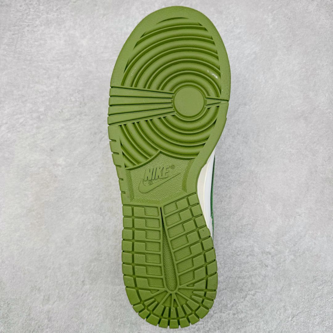 图片[9]-NK Dunk Low 定制配色 KK1888-013 大厂出品 极力推荐 原装头层材料 独家版型蒸餾加工帶來的是更好的视觉和脚感体验大厂纯原品质出货 清洁度 电绣工艺 皮料切割干净无任何毛边 细节完美 尺码：36 36.5 37.5 38 38.5 39 40 40.5 41 42 42.5 43 44 44.5 45-选品中心