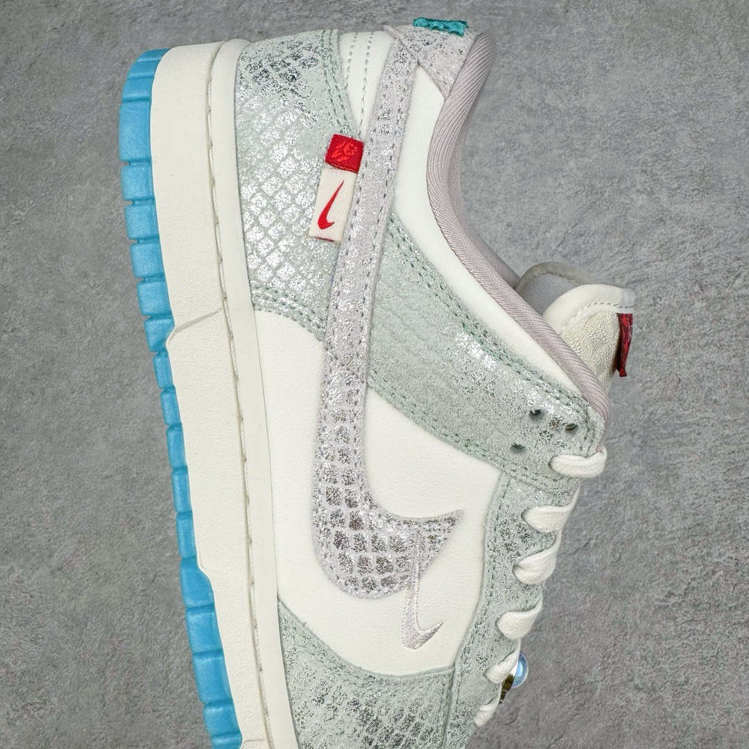 图片[6]-＃AY/GZ纯原福利 NK Dunk Low LX CNY Year Of The Dragon 龙年限定 白绿仙人掌 FZ5065-111 独家原厂航空铝磨具打磨大底 鞋头坡度极致还原 原盒原配 圈内天花板工艺 原厂冲刀 超高清洁度 全鞋零毛边皮料切割 全套原楦原模倾力打造完美版型 采用原厂百宏鞋带以及原厂百宏织唛舌标 内标可供原厂几率过验 原厂中底布黄色点胶 原厂中底布拉帮走线遵循公司 尺码对应库存‼️-选品中心