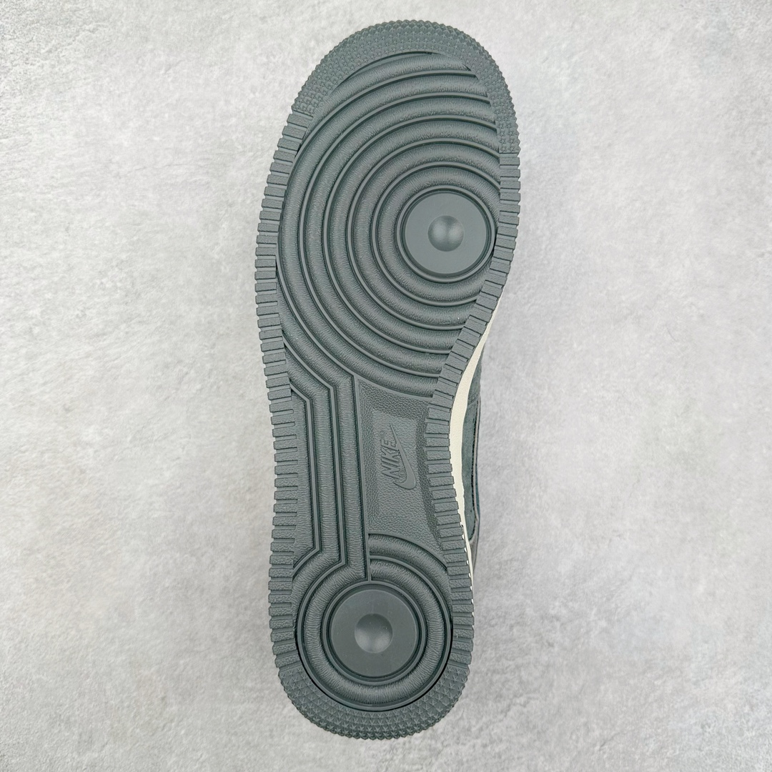 图片[9]-NK Air Force 1´07 Low 空军一号低帮百搭休闲运动板鞋 YD2425-808 柔软、弹性十足的缓震性能和出色的中底设计 横跨复古与现代的外型结合 造就出风靡全球 三十多年的Force 1 直到今天还深受青睐 尺码：36 36.5 37.5 38 38.5 39 40 40.5 41 42 42.5 43 44 44.5 45-选品中心