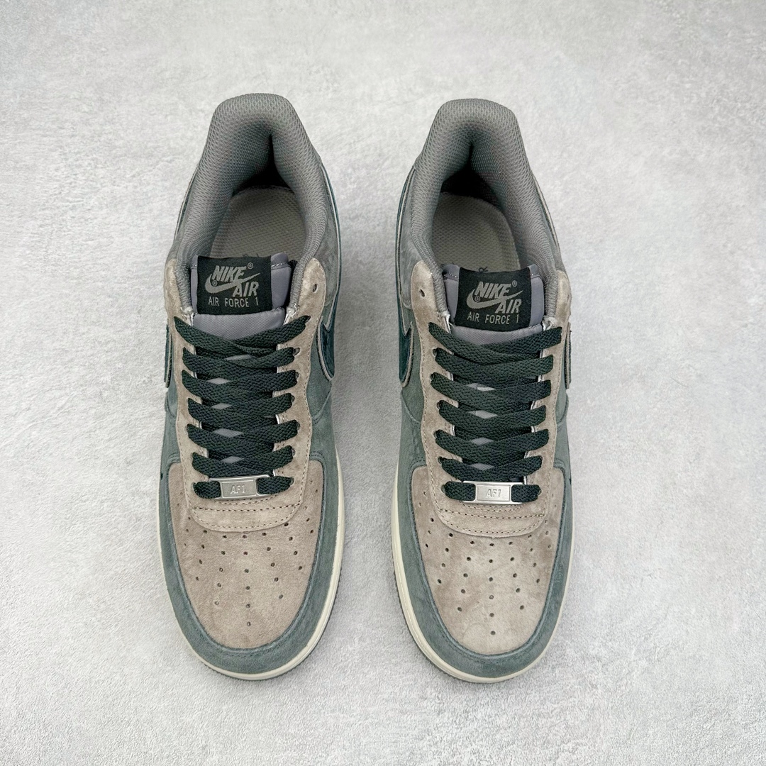 图片[2]-NK Air Force 1´07 Low 空军一号低帮百搭休闲运动板鞋 YD2425-808 柔软、弹性十足的缓震性能和出色的中底设计 横跨复古与现代的外型结合 造就出风靡全球 三十多年的Force 1 直到今天还深受青睐 尺码：36 36.5 37.5 38 38.5 39 40 40.5 41 42 42.5 43 44 44.5 45-选品中心