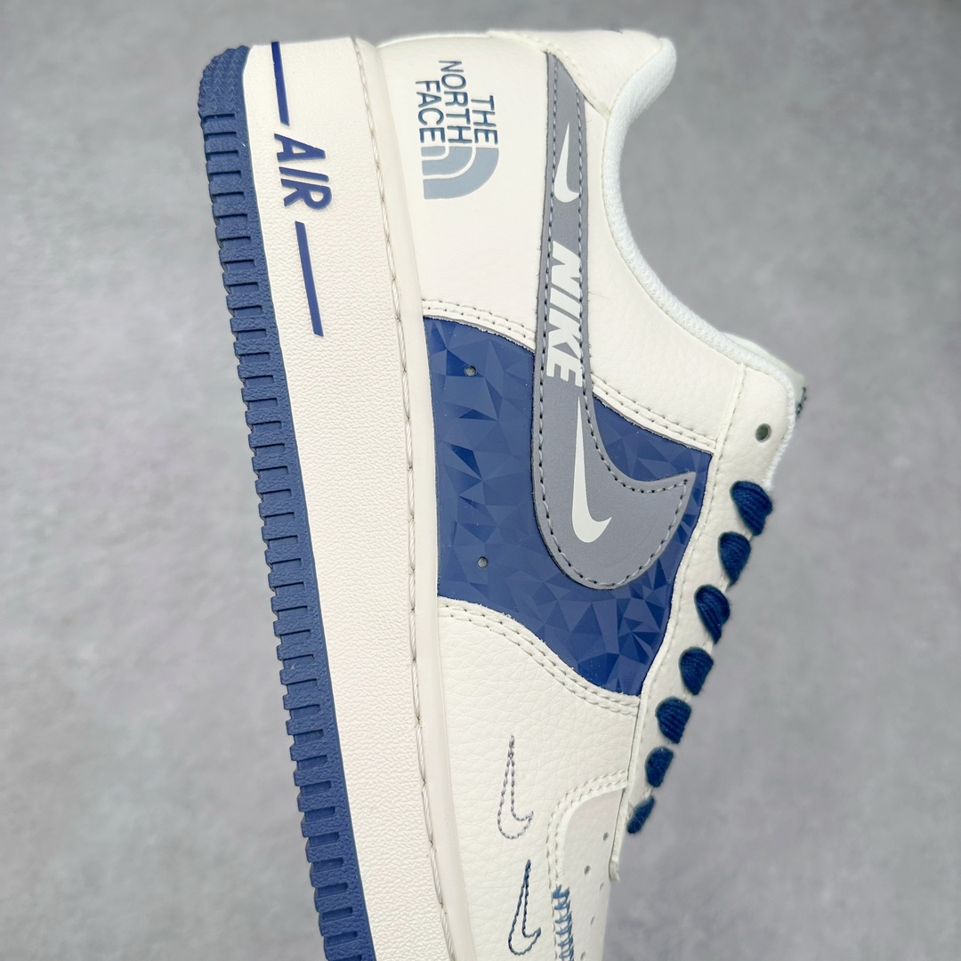 图片[6]-NK Air Force 1´07 Low 空军一号低帮百搭休闲运动板鞋 DM6688-001 柔软、弹性十足的缓震性能和出色的中底设计 横跨复古与现代的外型结合 造就出风靡全球 三十多年的Force 1 直到今天还深受青睐 尺码：36 36.5 37.5 38 38.5 39 40 40.5 41 42 42.5 43 44 44.5 45-选品中心