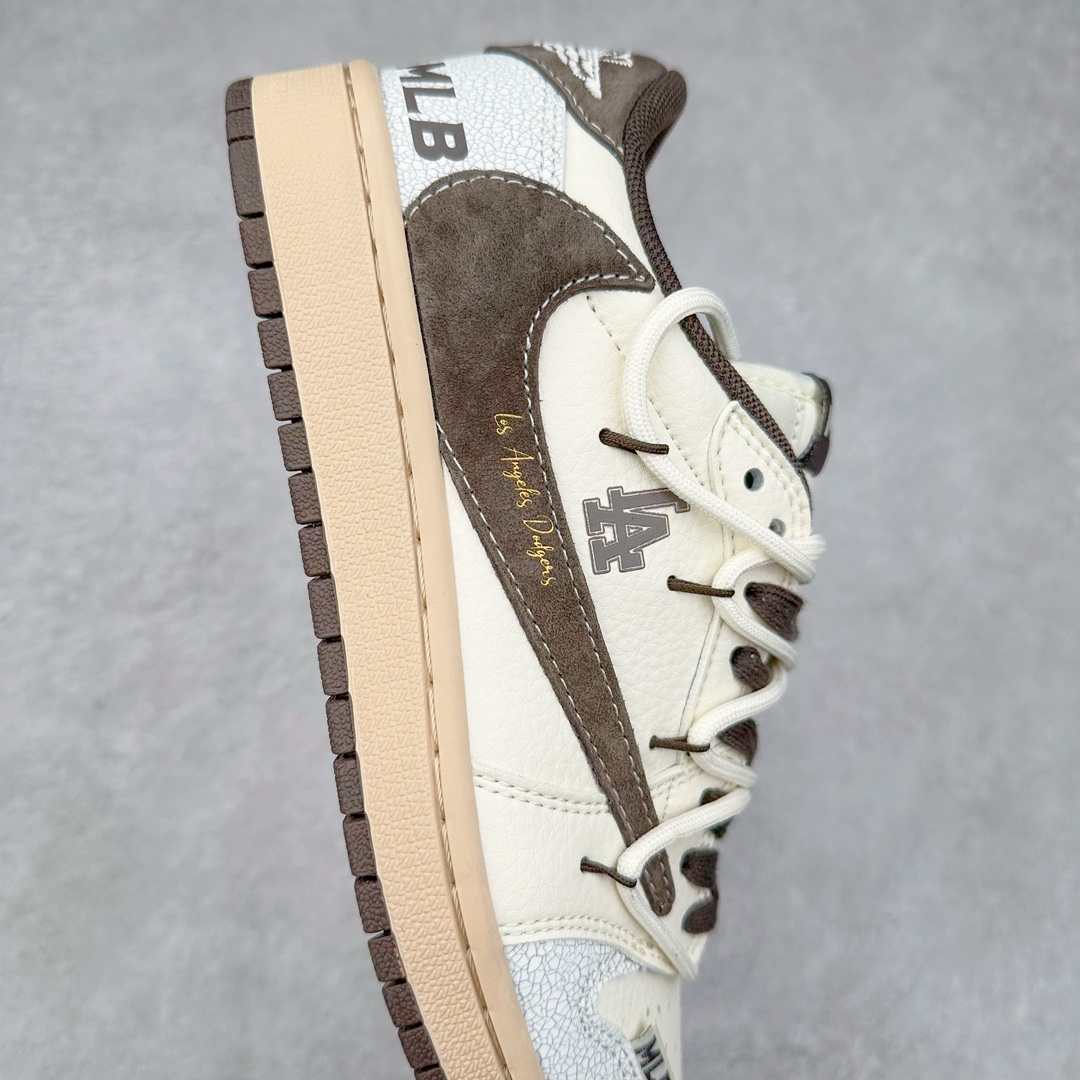 图片[6]-TS x Air Jordan AJ1 Low 倒钩低帮联名定制配色 XS3186-204 原厂内置气垫魔块 A模大底 头层小牛皮 鞋舌AJ原厂专用牛津布+AJ专用反口珍珠布+原厂无杂质高弹内里海棉+特殊封边弹力鞋带 尺码：36 36.5 37.5 38 38.5 39 40 40.5 41 42 42.5 43 44 44.5 45 46 47.5-选品中心