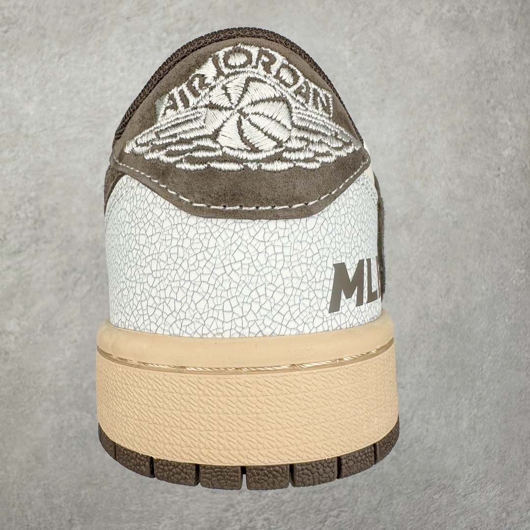 图片[8]-TS x Air Jordan AJ1 Low 倒钩低帮联名定制配色 XS3186-204 原厂内置气垫魔块 A模大底 头层小牛皮 鞋舌AJ原厂专用牛津布+AJ专用反口珍珠布+原厂无杂质高弹内里海棉+特殊封边弹力鞋带 尺码：36 36.5 37.5 38 38.5 39 40 40.5 41 42 42.5 43 44 44.5 45 46 47.5-选品中心