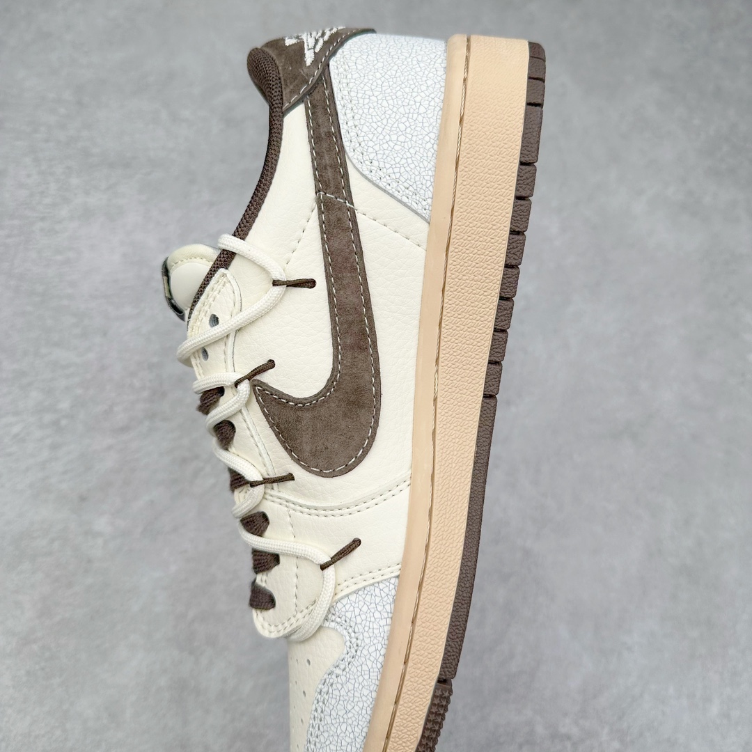 图片[7]-TS x Air Jordan AJ1 Low 倒钩低帮联名定制配色 XS3186-204 原厂内置气垫魔块 A模大底 头层小牛皮 鞋舌AJ原厂专用牛津布+AJ专用反口珍珠布+原厂无杂质高弹内里海棉+特殊封边弹力鞋带 尺码：36 36.5 37.5 38 38.5 39 40 40.5 41 42 42.5 43 44 44.5 45 46 47.5-选品中心