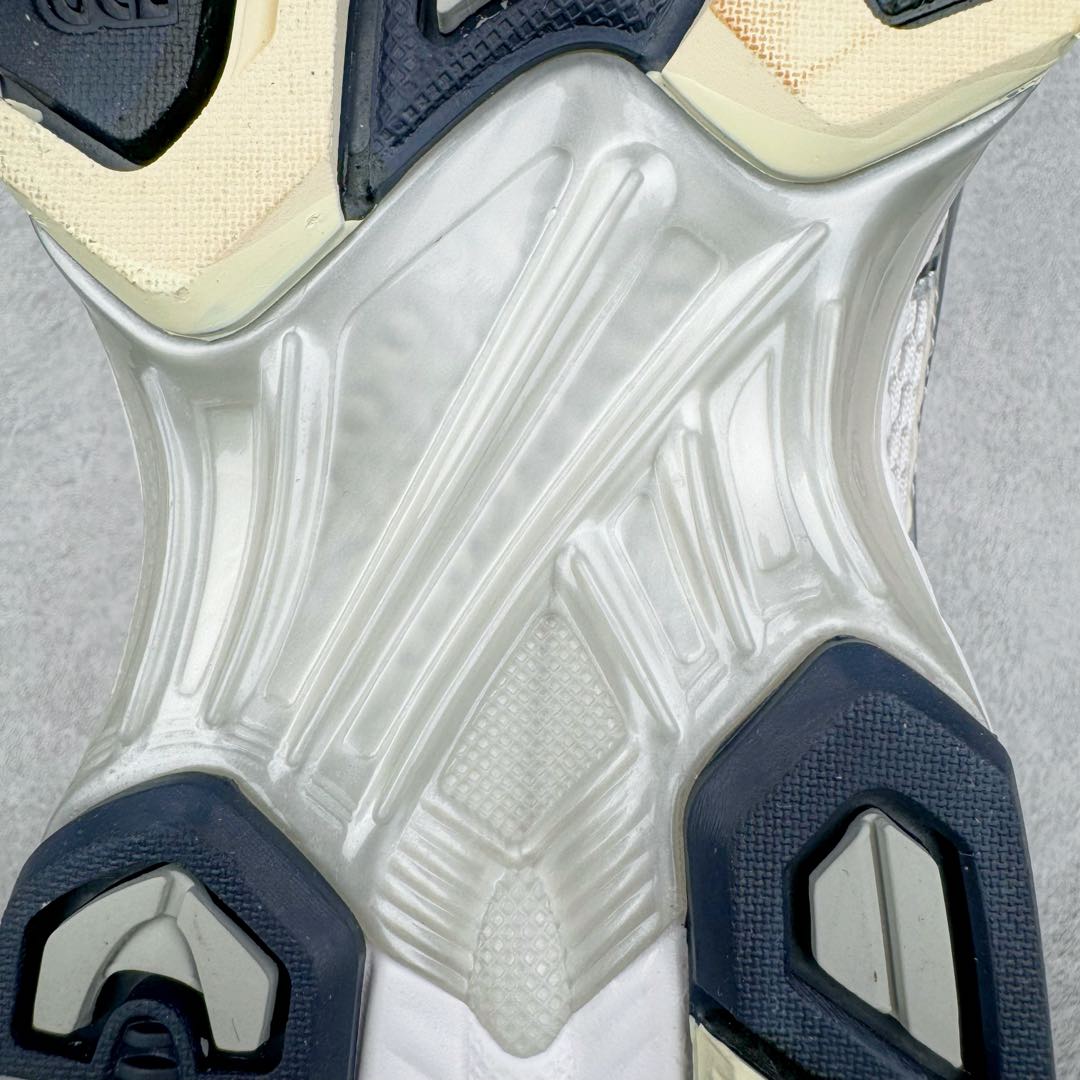 图片[21]-＃PB纯原 Asics Gel-Kayano K14 亚瑟士系列复古舒适织物合成革减震防滑耐磨低帮休闲跑步鞋 内卷时代 纯原品质 真标价格 市场顶级版本 原装纸板楦头开发 独家私模五层组合大底 原厂定制缓震硅胶加持 原盒原配 官方四联吊牌 一比一同步原鞋工艺和用料 鞋面原厂“三明治”多层网布 区别其他同价版本 鞋垫采用原厂OrthoLite欧索莱材质 非普通海玻璃鞋垫 后跟一样采用了GEL缓震胶 整体系列设计非常的科技感 锻炼跑步的同时让你一样时尚百搭 尺码：36 37 37.5 38 39 39.5 40 40.5 41.5 42 42.5 43.5 44 44.5 45-选品中心