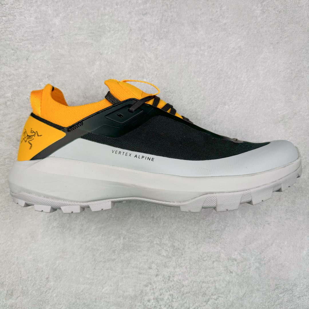 ＃HP Arcteryx Vertex GTX 始祖鸟户外防水透气低帮徒步登山鞋 Arcteryx中文名始祖鸟 加拿大户外服饰品牌 1989年创立于加拿大温哥华 始祖鸟来自加拿大海岸山脉 植根高山的专业户外品牌 始终秉承对精湛设计和工艺孜孜以求的准则 从1989年创立至今 Arcteryx始终不断在产品设计与做工上不惜工本 以满足始祖鸟的标准 品质、设计以及精简的理念造就了其良好的性能 并能满足严苛环境下的使用需求 尺码：39 40 41 42 43 44 45-选品中心