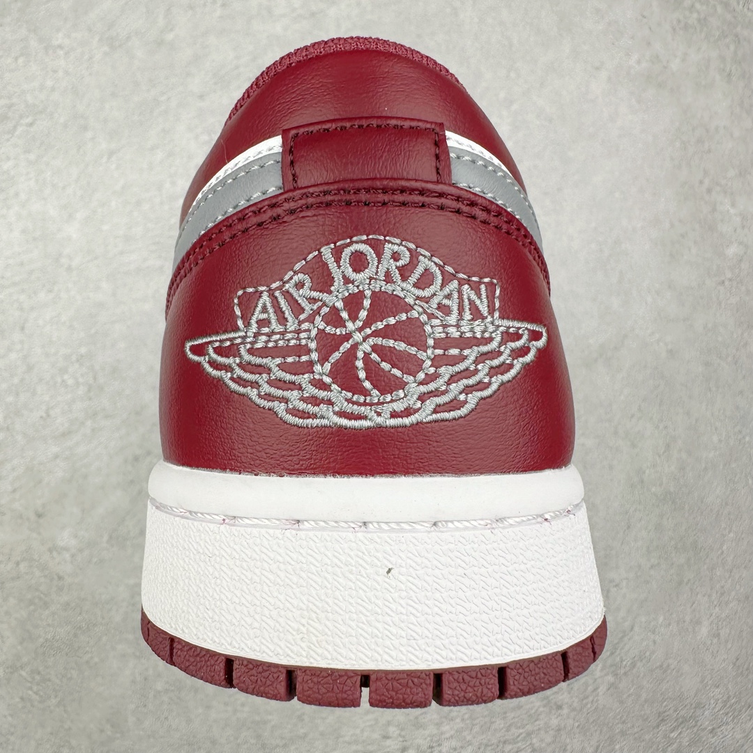 图片[8]-＃纯原福利特价 Air Jordan AJ1 Low 低帮系列 百分百全新货品 零氧化发霉 给足利润空间操作 超乎所想的高性价比 原装楦头纸板开发 完美鞋型 超高清洁度 鞋型不臃肿别扭 原厂内置全掌气垫 A模大底 鞋舌AJ原厂专用牛津布 AJ专用反口珍珠布 原厂无杂质高弹内里海棉 特殊封边弹力鞋带 原鞋开模 拒绝公底 购置公司同步原材料 都有细节原汁原味 忠于原版 尺码：36 36.5 37.5 38 38.5 39 40 40.5 41 42 42.5 43 44 44.5 45 46-选品中心
