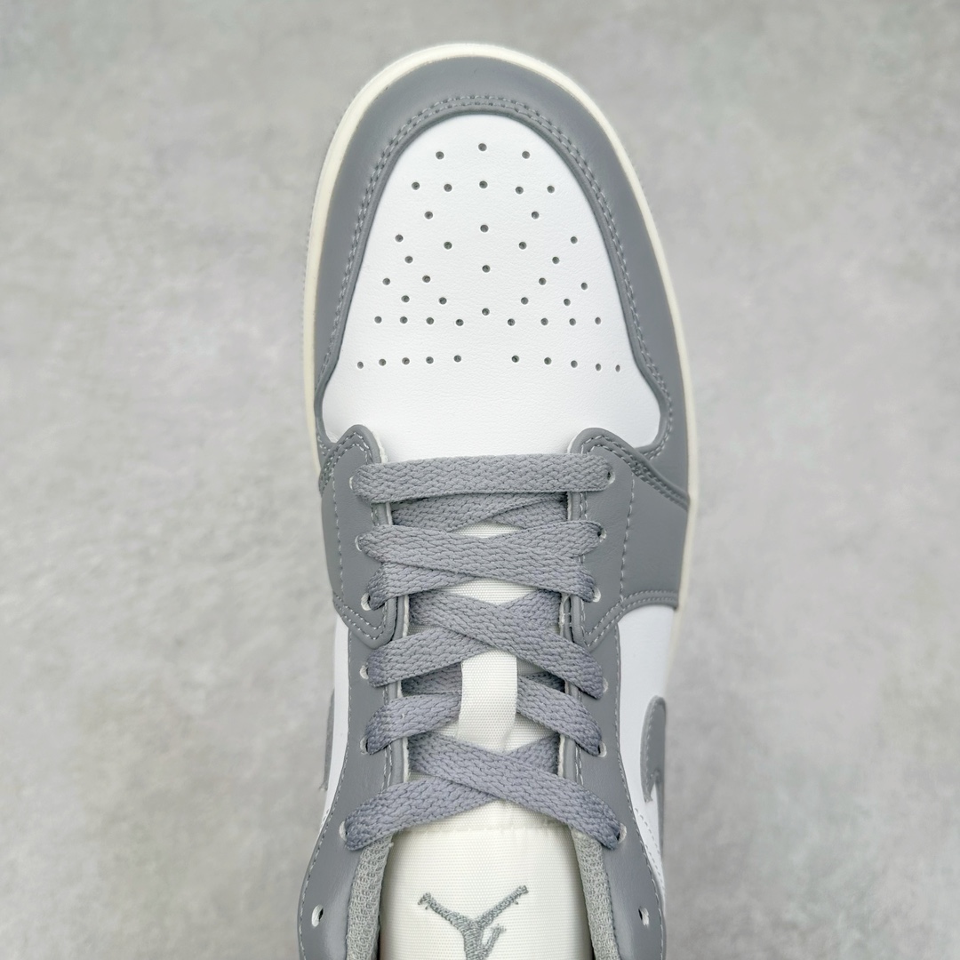 图片[4]-＃纯原福利特价 Air Jordan AJ1 Low 低帮系列 百分百全新货品 零氧化发霉 给足利润空间操作 超乎所想的高性价比 原装楦头纸板开发 完美鞋型 超高清洁度 鞋型不臃肿别扭 原厂内置全掌气垫 A模大底 鞋舌AJ原厂专用牛津布 AJ专用反口珍珠布 原厂无杂质高弹内里海棉 特殊封边弹力鞋带 原鞋开模 拒绝公底 购置公司同步原材料 都有细节原汁原味 忠于原版 尺码：36 36.5 37.5 38 38.5 39 40 40.5 41 42 42.5 43 44 44.5 45 46-选品中心
