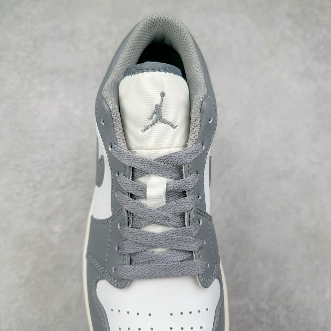 图片[5]-＃纯原福利特价 Air Jordan AJ1 Low 低帮系列 百分百全新货品 零氧化发霉 给足利润空间操作 超乎所想的高性价比 原装楦头纸板开发 完美鞋型 超高清洁度 鞋型不臃肿别扭 原厂内置全掌气垫 A模大底 鞋舌AJ原厂专用牛津布 AJ专用反口珍珠布 原厂无杂质高弹内里海棉 特殊封边弹力鞋带 原鞋开模 拒绝公底 购置公司同步原材料 都有细节原汁原味 忠于原版 尺码：36 36.5 37.5 38 38.5 39 40 40.5 41 42 42.5 43 44 44.5 45 46-选品中心