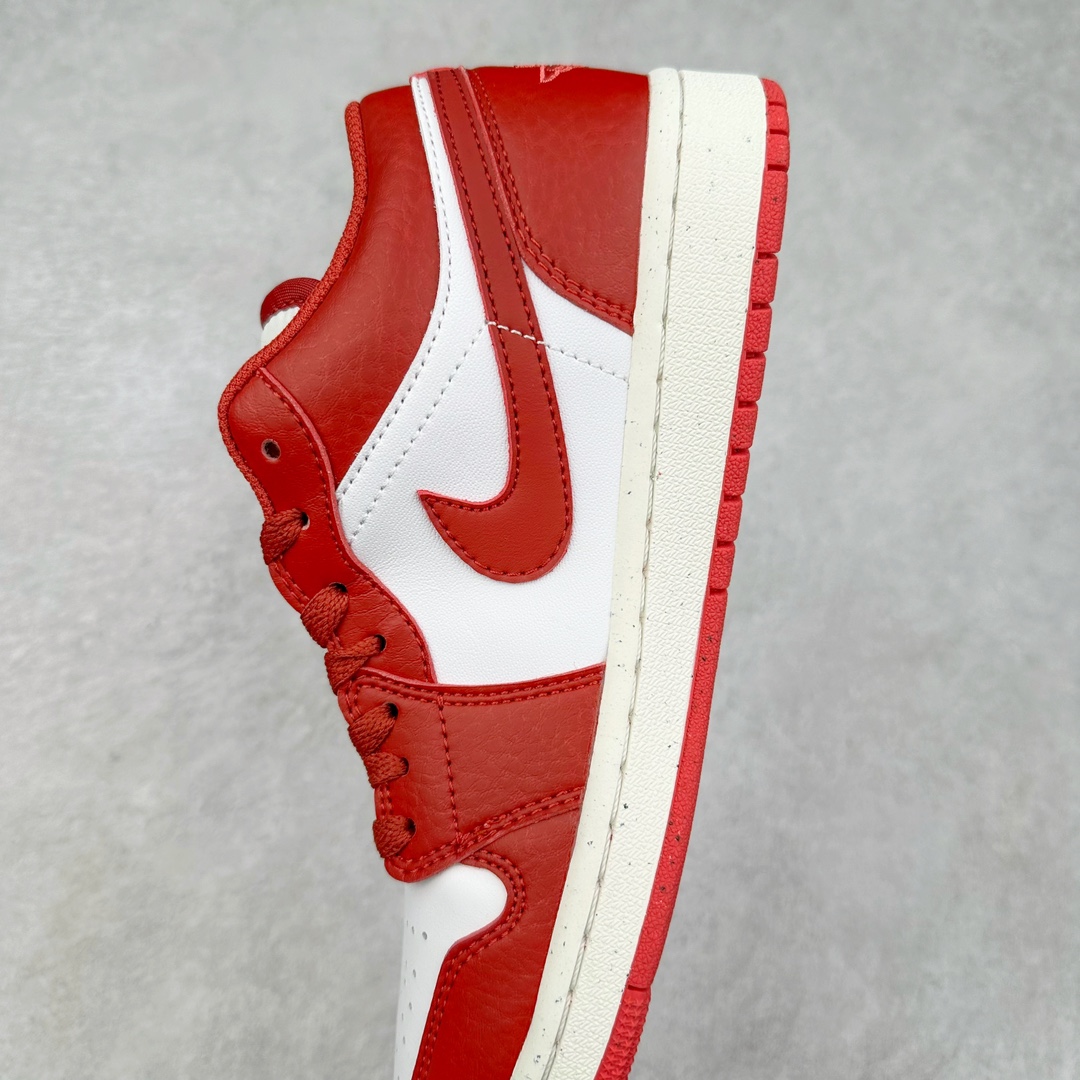 图片[7]-＃纯原福利特价 Air Jordan AJ1 Low 低帮系列 百分百全新货品 零氧化发霉 给足利润空间操作 超乎所想的高性价比 原装楦头纸板开发 完美鞋型 超高清洁度 鞋型不臃肿别扭 原厂内置全掌气垫 A模大底 鞋舌AJ原厂专用牛津布 AJ专用反口珍珠布 原厂无杂质高弹内里海棉 特殊封边弹力鞋带 原鞋开模 拒绝公底 购置公司同步原材料 都有细节原汁原味 忠于原版 尺码：36 36.5 37.5 38 38.5 39 40 40.5 41 42 42.5 43 44 44.5 45 46-选品中心