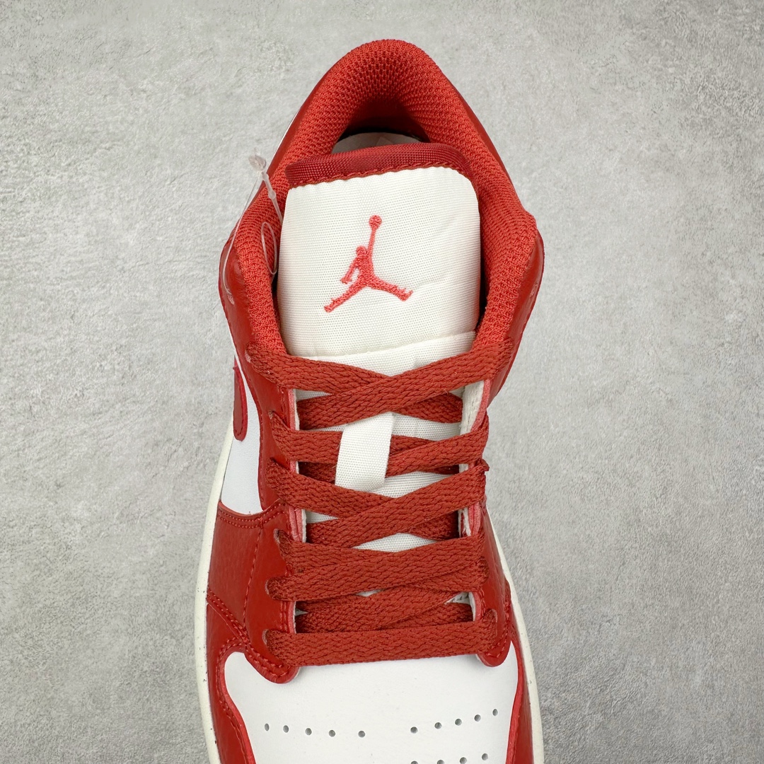 图片[5]-＃纯原福利特价 Air Jordan AJ1 Low 低帮系列 百分百全新货品 零氧化发霉 给足利润空间操作 超乎所想的高性价比 原装楦头纸板开发 完美鞋型 超高清洁度 鞋型不臃肿别扭 原厂内置全掌气垫 A模大底 鞋舌AJ原厂专用牛津布 AJ专用反口珍珠布 原厂无杂质高弹内里海棉 特殊封边弹力鞋带 原鞋开模 拒绝公底 购置公司同步原材料 都有细节原汁原味 忠于原版 尺码：36 36.5 37.5 38 38.5 39 40 40.5 41 42 42.5 43 44 44.5 45 46-选品中心