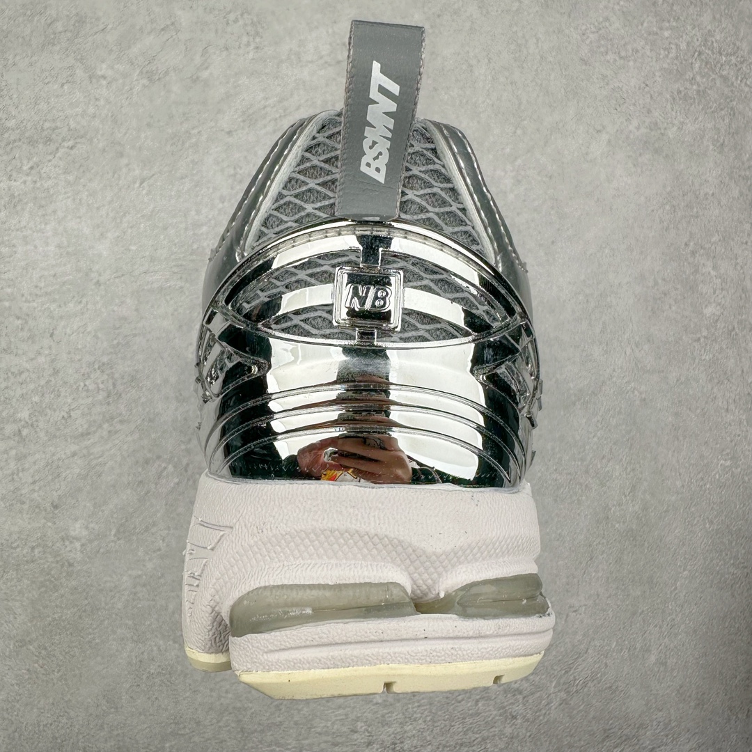 图片[8]-New Balance M1906R NB新百伦系列复古老爹风休闲运动慢跑鞋 采用轻质牛剖革拼接透气网眼衬垫织物鞋面材质 T-Beam大底提供足步弓支撑 保持步态稳定#后跟搭载外露缓震胶 鞋身整体以各种深浅不一的灰色覆盖 鞋头以淡蓝色调装饰，网眼衬垫通过不规律的色块实现做旧的美感 泛黄的鞋底更是进一步增添了复古气息 尺码：36 37 37.5 38 38.5 39.5 40 40.5 41.5 42 42.5 43 44 45-选品中心