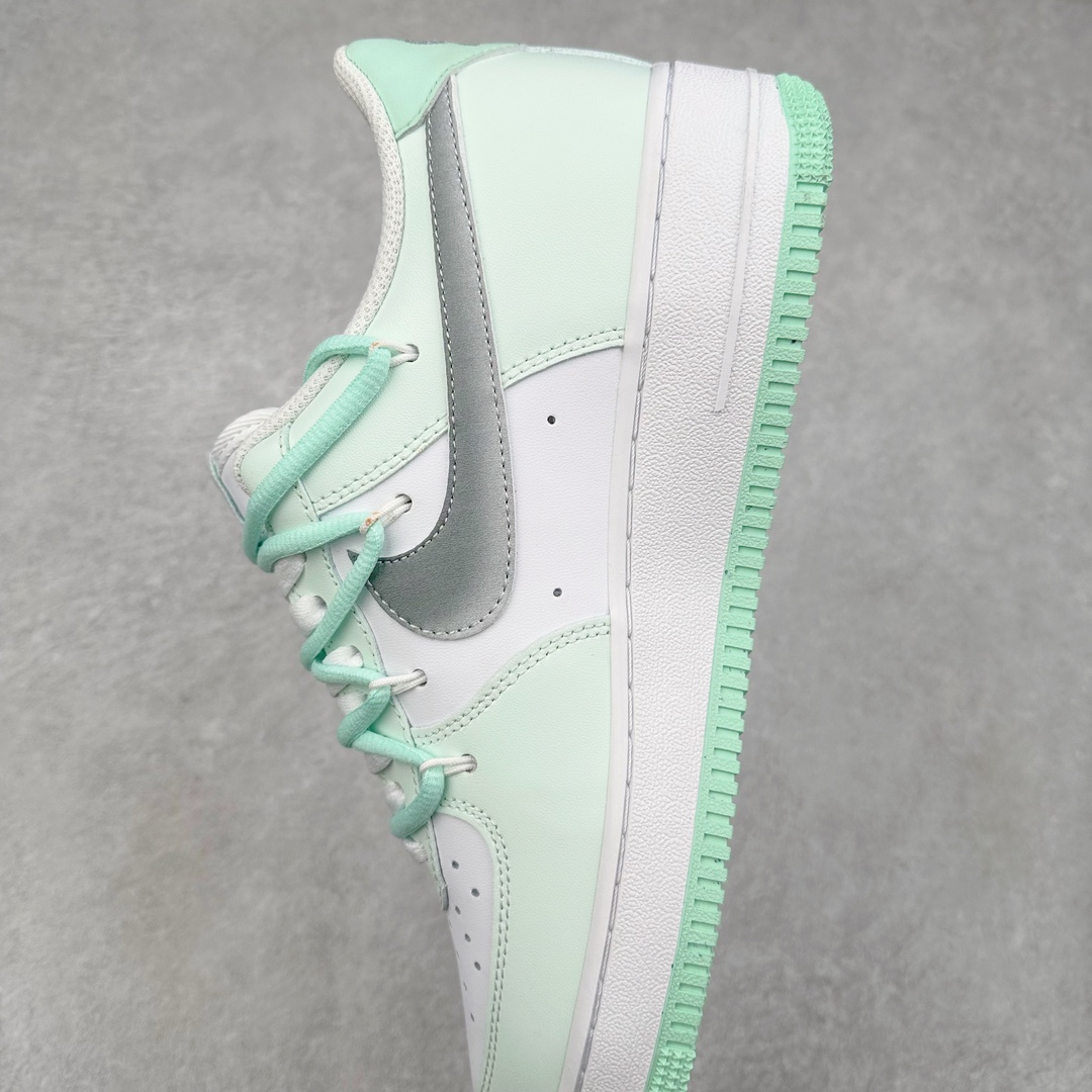 图片[7]-NK Air Force 1´07 Low 空军一号低帮百搭休闲运动板鞋XV7981-476 柔软、弹性十足的缓震性能和出色的中底设计 横跨复古与现代的外型结合 造就出风靡全球 三十多年的Force 1 直到今天还深受青睐 尺码：36 36.5 37.5 38 38.5 39 40 40.5 41 42 42.5 43 44 44.5 45-选品中心