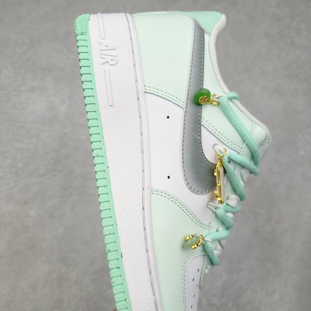 图片[6]-NK Air Force 1´07 Low 空军一号低帮百搭休闲运动板鞋XV7981-476 柔软、弹性十足的缓震性能和出色的中底设计 横跨复古与现代的外型结合 造就出风靡全球 三十多年的Force 1 直到今天还深受青睐 尺码：36 36.5 37.5 38 38.5 39 40 40.5 41 42 42.5 43 44 44.5 45-选品中心