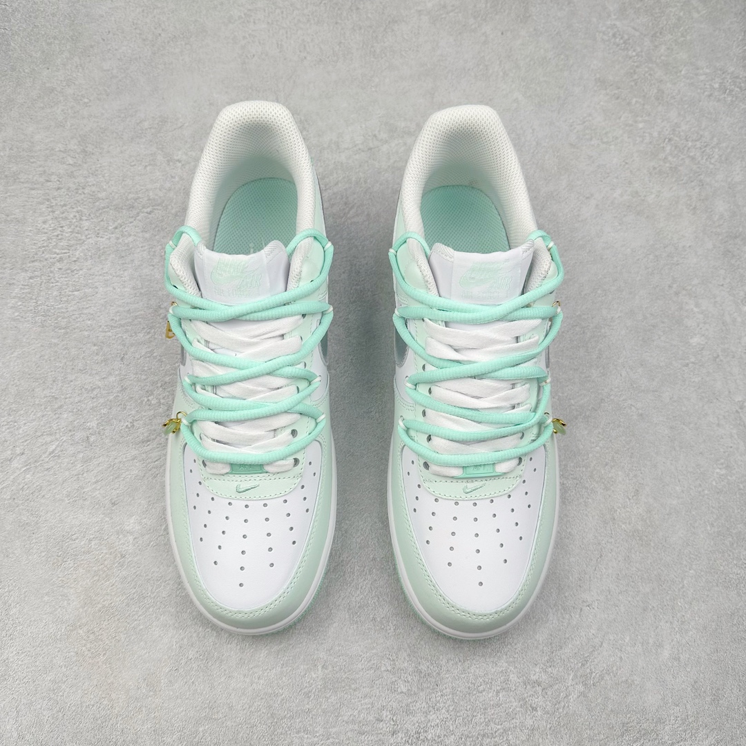 图片[2]-NK Air Force 1´07 Low 空军一号低帮百搭休闲运动板鞋XV7981-476 柔软、弹性十足的缓震性能和出色的中底设计 横跨复古与现代的外型结合 造就出风靡全球 三十多年的Force 1 直到今天还深受青睐 尺码：36 36.5 37.5 38 38.5 39 40 40.5 41 42 42.5 43 44 44.5 45-选品中心