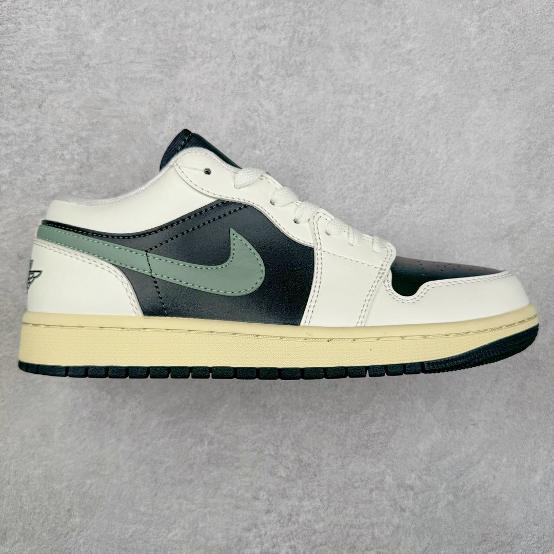 图片[8]-＃纯原福利特价 Air Jordan AJ1 Low 低帮系列 百分百全新货品 零氧化发霉 给足利润空间操作 超乎所想的高性价比 原装楦头纸板开发 完美鞋型 超高清洁度 鞋型不臃肿别扭 原厂内置全掌气垫 A模大底 鞋舌AJ原厂专用牛津布 AJ专用反口珍珠布 原厂无杂质高弹内里海棉 特殊封边弹力鞋带 原鞋开模 拒绝公底 购置公司同步原材料 都有细节原汁原味 忠于原版 尺码：36 36.5 37.5 38 38.5 39 40 40.5 41 42 42.5 43 44 44.5 45 46-选品中心