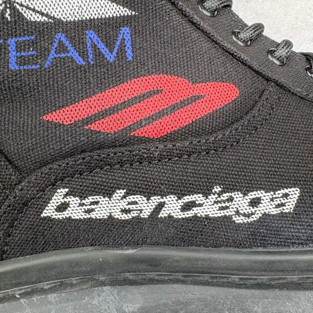 图片[17]-＃GD广顶 Balenciaga Strike 巴黎世家厚底马丁靴休闲军靴德比靴鞋 原版购入开发 做货 极致做旧 巴黎世家做旧的款式百分之90都是好看的 这双靴子也不例外 破旧风格 双层材质 外层粗帆布做了磨损和褪色处理 内层做了透气网状里布 比较惊艳的是鞋底和鞋侧橡胶 原版定制进口做旧帆布 原版进口透气网里 原版开模橡胶大底 增高底厚5CM超显大长腿NCC 尺码： 39 40 41 42 43 44 45-选品中心