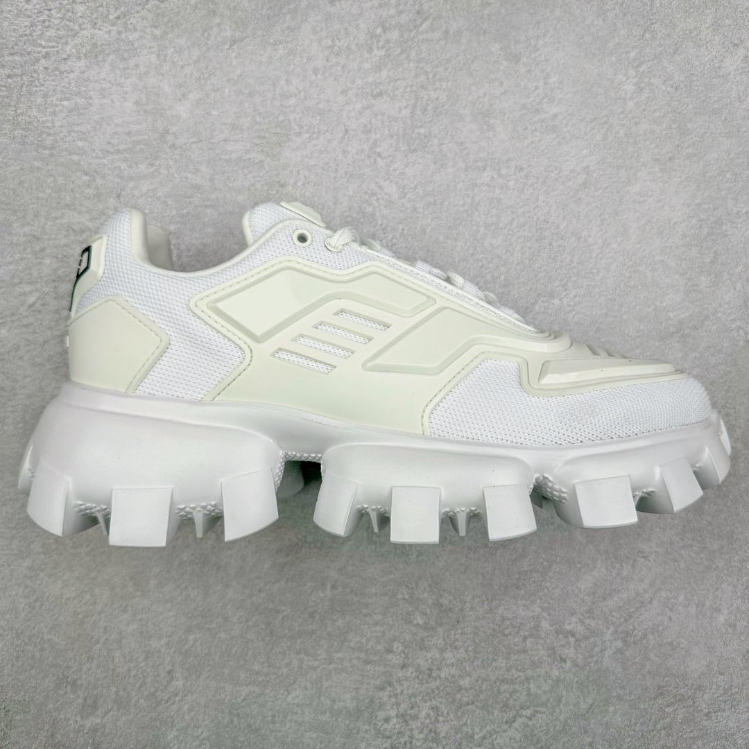 PRADA Cloudbust Thunder 普拉达厚底低帮休闲鞋 该鞋款选用织物和橡胶打造 诠释繁复精致的鞋型 锯齿状橡胶胎面花纹精雕细琢 橡胶饰片赋予鞋面立体效果 尺码:36 37 38 39 40 41 42 43 44 45 46 比运动鞋偏大一码-选品中心