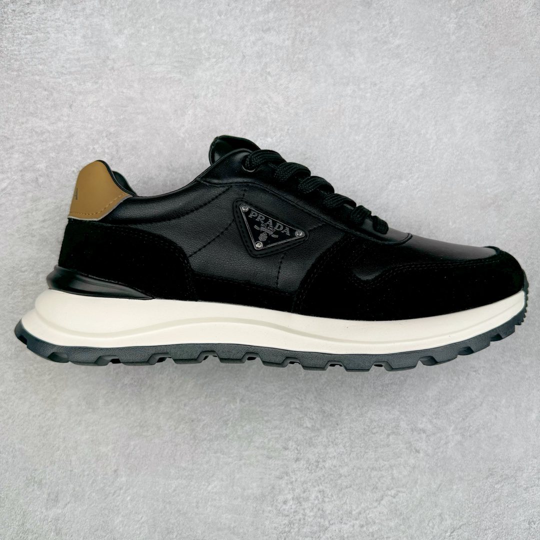 PRADA普拉达 厚底徽标系带运动休闲男鞋系列 广东大厂品质 专柜同步 大气个性更潮更抢眼更追求档次,它将颠覆旧念,与您共度时尚潮人必备! 面料采用原版进口小牛皮 牛皮内里垫脚 橡胶发泡大底 轻便防滑耐磨 脚感舒适 款式耐看做工精细 配以简洁利落的鞋楦 彰显男人的果敢和硬朗 尺码:39-44(皮鞋码)-选品中心