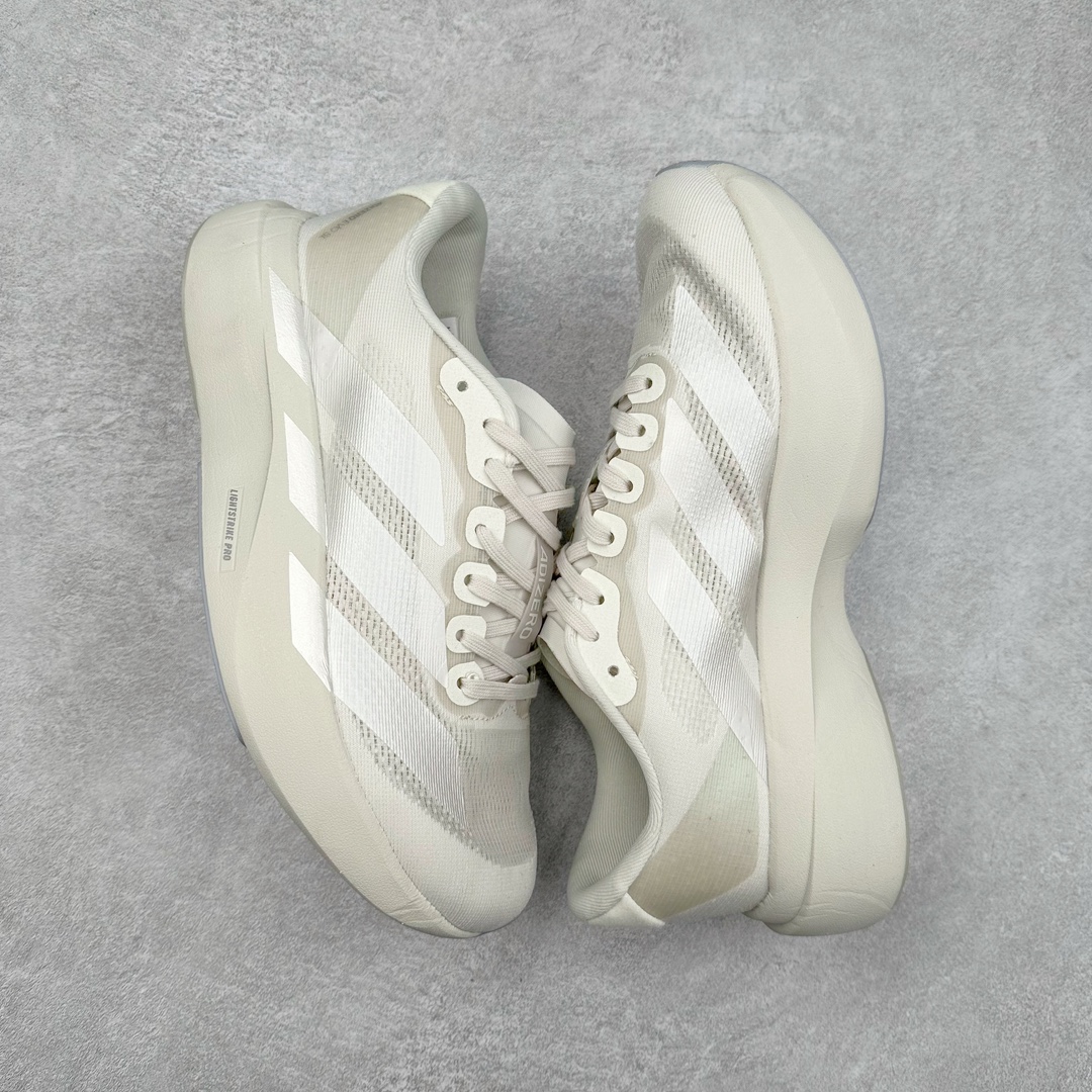 图片[3]-AD Adizero Eva SL M 零度进化版系列低帮轻便透气竞速休闲运动慢跑鞋 JR3418 相信大家对去年 adidas 横空出世的「顶级超跑」adiZero Adios Pro EVO 1 记忆犹新！不仅登顶阿迪史上最轻跑鞋宝座，更在接下来的全球马拉松赛事中，持续书写着惊人成绩，被网友戏称新一代「阿迪神鞋」全网刷屏！极简设计语言与强烈速度感和存在感的鞋侧三线，让人过目不忘，特别种草！其中定位于中长跑训练的 adidas Adizero Evo SL，整体外观造型与 adiZero Adios Pro EVO 1 非常相似。中底配置方面搭载全掌 Lightstrike Pro，鞋面采用透气网面示人，契合日常训练鞋的定位，更加耐用。外底给到了马牌橡胶，及类似上代竞速旗舰 adidas Adizero Adios Pro 3 区域分布。整体看下来无论是外观的鲜明辨识度，还是配置的扎实程度都很顶。尺码：36 36⅔ 37⅓ 38 38⅔ 39⅓ 40 40⅔ 41⅓ 42 42⅔ 43⅓ 44 45-选品中心