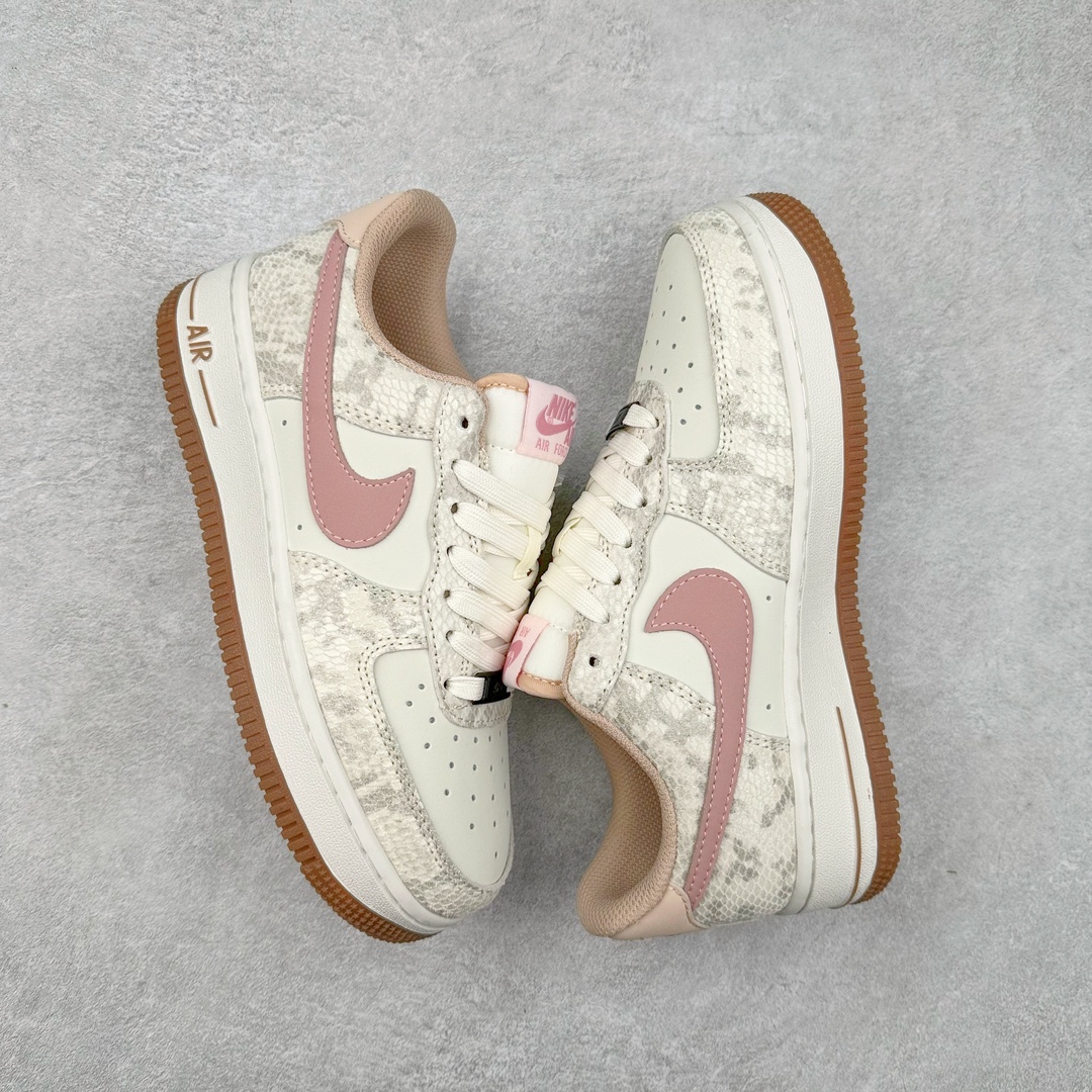 图片[3]-NK Air Force 1´07 Low 空军一号低帮百搭休闲运动板鞋 HF2898-100 柔软、弹性十足的缓震性能和出色的中底设计 横跨复古与现代的外型结合 造就出风靡全球 三十多年的Force 1 直到今天还深受青睐 尺码：36 36.5 37.5 38 38.5 39 40 40.5 41 42 42.5 43 44 44.5 45-选品中心