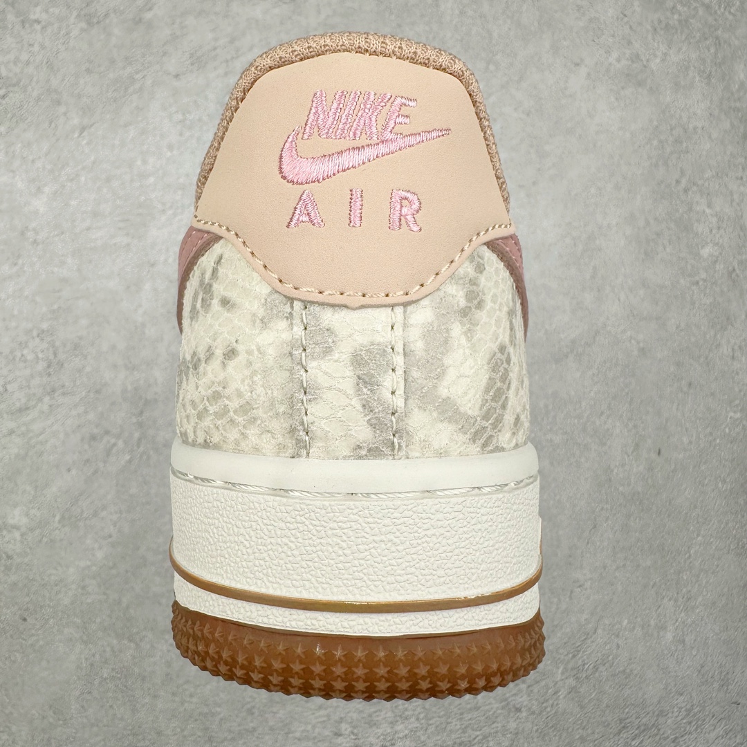 图片[8]-NK Air Force 1´07 Low 空军一号低帮百搭休闲运动板鞋 HF2898-100 柔软、弹性十足的缓震性能和出色的中底设计 横跨复古与现代的外型结合 造就出风靡全球 三十多年的Force 1 直到今天还深受青睐 尺码：36 36.5 37.5 38 38.5 39 40 40.5 41 42 42.5 43 44 44.5 45-选品中心