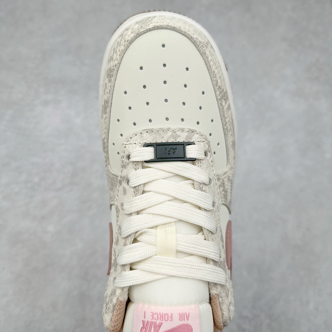 图片[4]-NK Air Force 1´07 Low 空军一号低帮百搭休闲运动板鞋 HF2898-100 柔软、弹性十足的缓震性能和出色的中底设计 横跨复古与现代的外型结合 造就出风靡全球 三十多年的Force 1 直到今天还深受青睐 尺码：36 36.5 37.5 38 38.5 39 40 40.5 41 42 42.5 43 44 44.5 45-选品中心