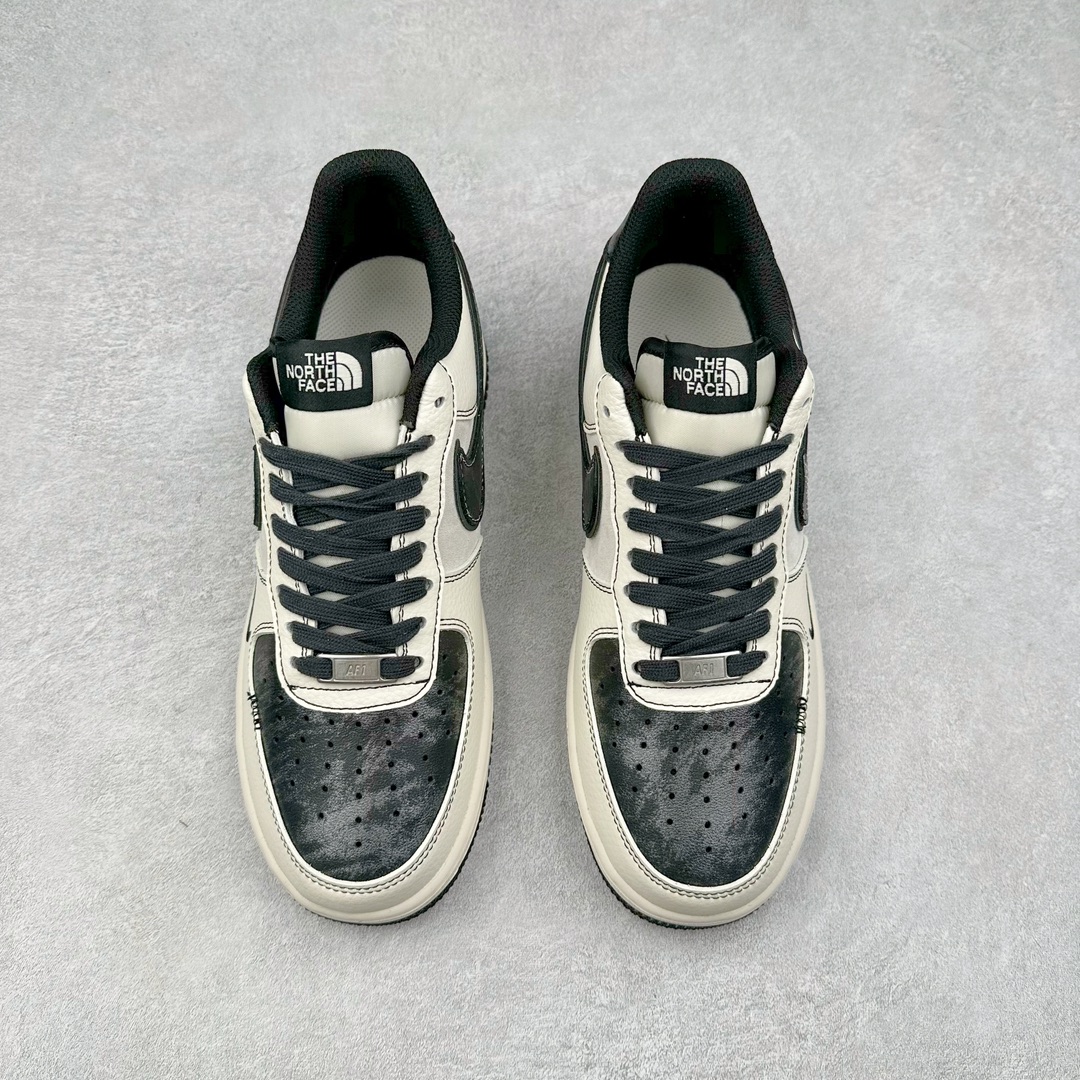 图片[2]-NK Air Force 1´07 Low 空军一号低帮百搭休闲运动板鞋 DM6688-005 柔软、弹性十足的缓震性能和出色的中底设计 横跨复古与现代的外型结合 造就出风靡全球 三十多年的Force 1 直到今天还深受青睐 尺码：36 36.5 37.5 38 38.5 39 40 40.5 41 42 42.5 43 44 44.5 45-选品中心