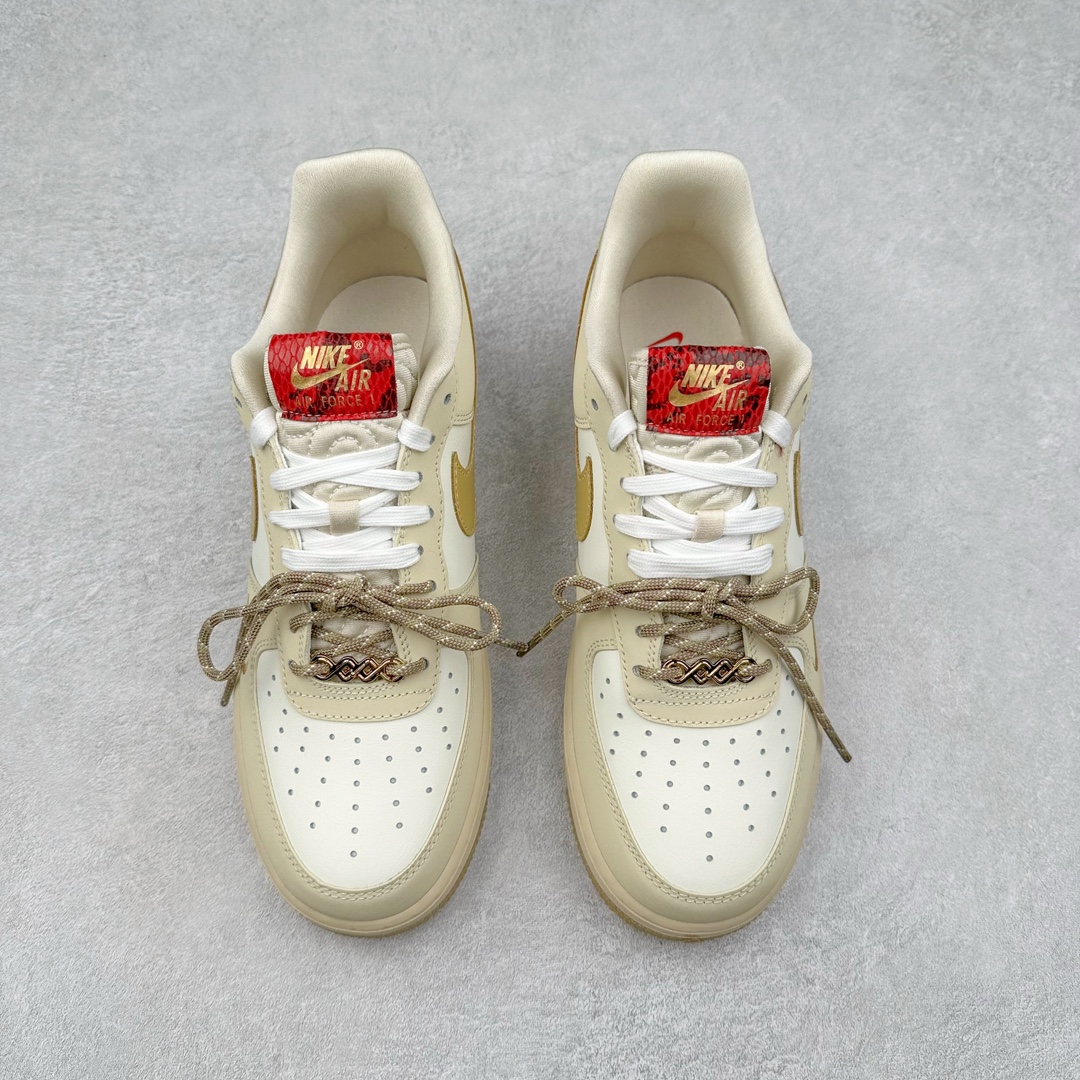 图片[2]-NK Air Force 1´07 Low 空军一号低帮百搭休闲运动板鞋 HV5990-172 柔软、弹性十足的缓震性能和出色的中底设计 横跨复古与现代的外型结合 造就出风靡全球 三十多年的Force 1 直到今天还深受青睐 尺码：36 36.5 37.5 38 38.5 39 40 40.5 41 42 42.5 43 44 44.5 45-选品中心