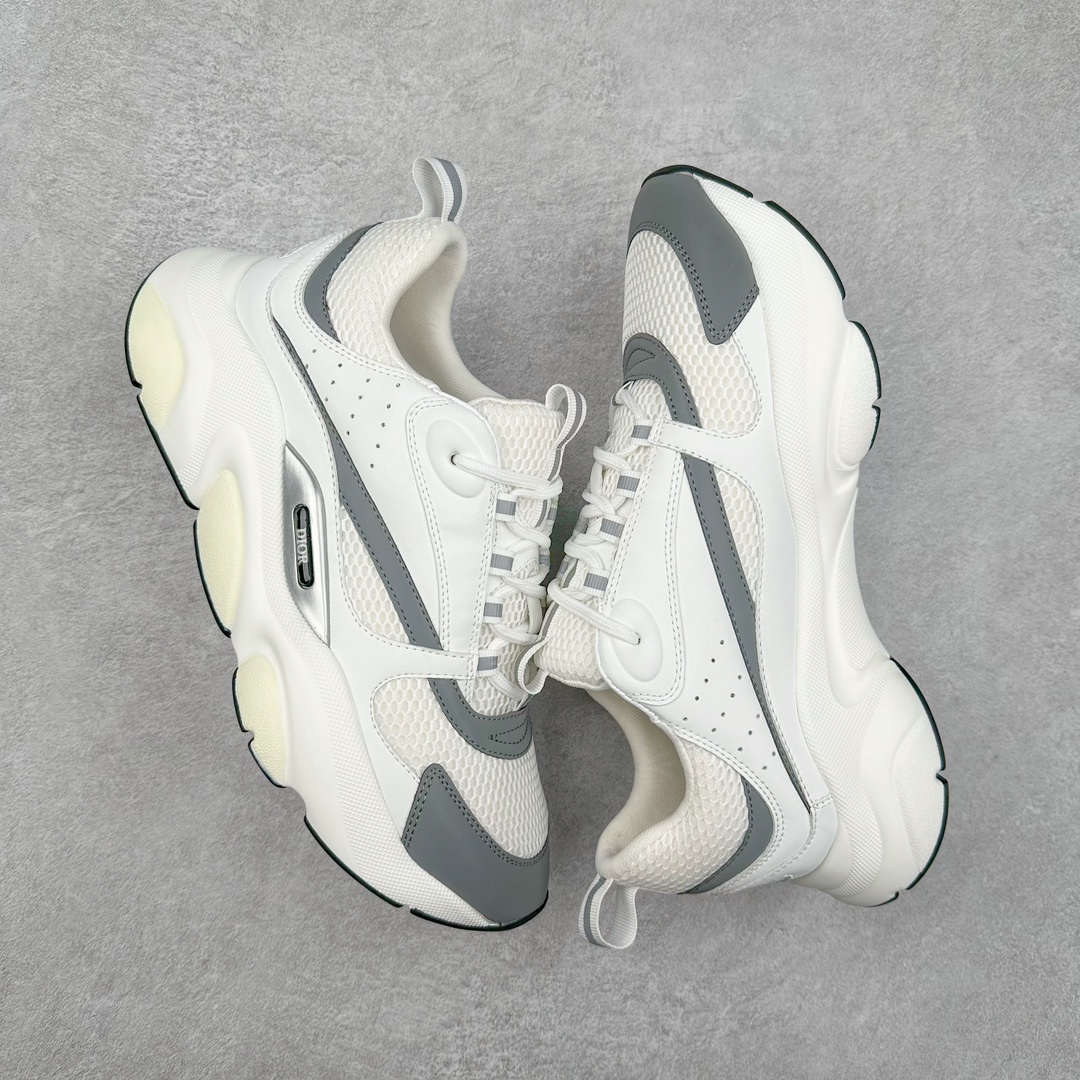 图片[3]-Dior迪奥 Homme B22 Trainer Sneaker 系列复古厚底老爹风休闲运动慢跑鞋 配置专柜购物袋及配件(配置抗压快递外包牛皮纸壳 采用光滑牛皮革组合网织布面材质 正确吸汗网布贴合海玻璃CD压纹鞋垫独家开发TPU弹力中底组合TR光泽耐韧锯齿橡胶大底 这款单品从复古慢跑鞋汲取灵感 采用厚实的低帮设计 精选牛皮与网眼织物拼接鞋面 搭配黑白相间的刻花橡胶鞋底 侧面带有浮雕“CD”标志装饰 尺码：38 39 40 41 42 43 44 45 46-选品中心